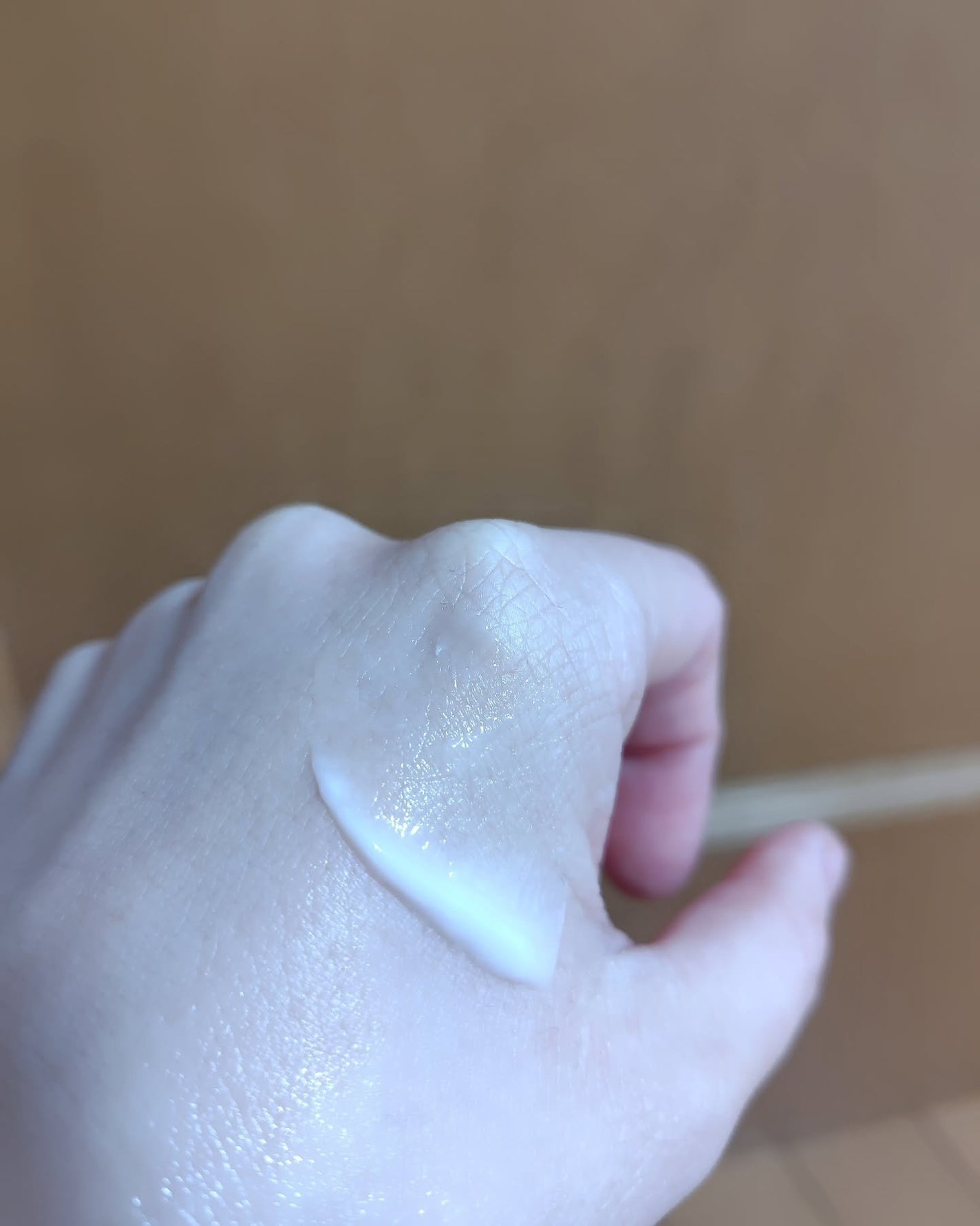 キューミースウィートボムホワイトクリーム/AGARISM/ボディクリームを使ったクチコミ(4枚目)