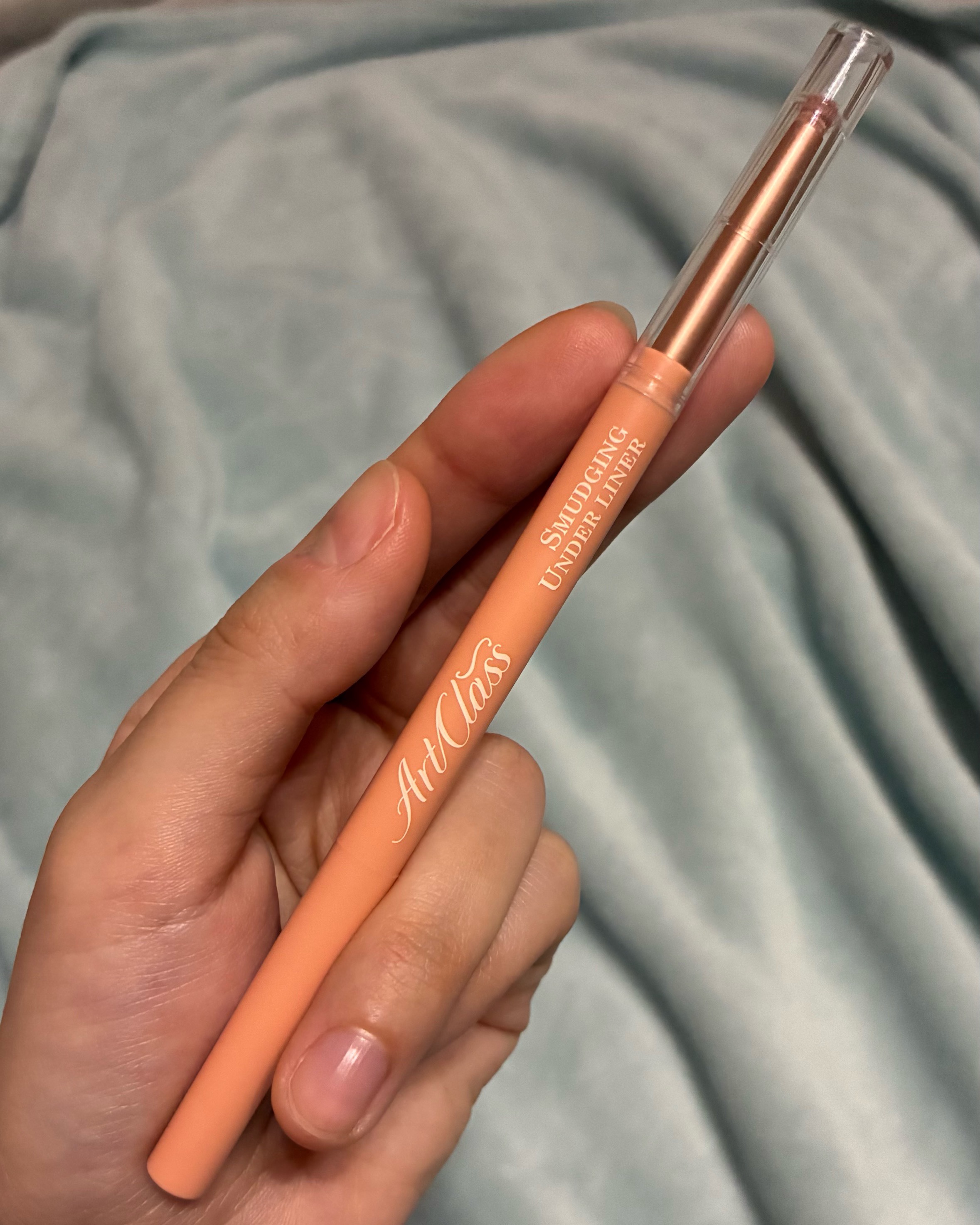 ワンダー ラスト アイシャドウ スティック クリーミーマット/リンメル ロンドン/スティックアイシャドウを使ったクチコミ（1枚目）