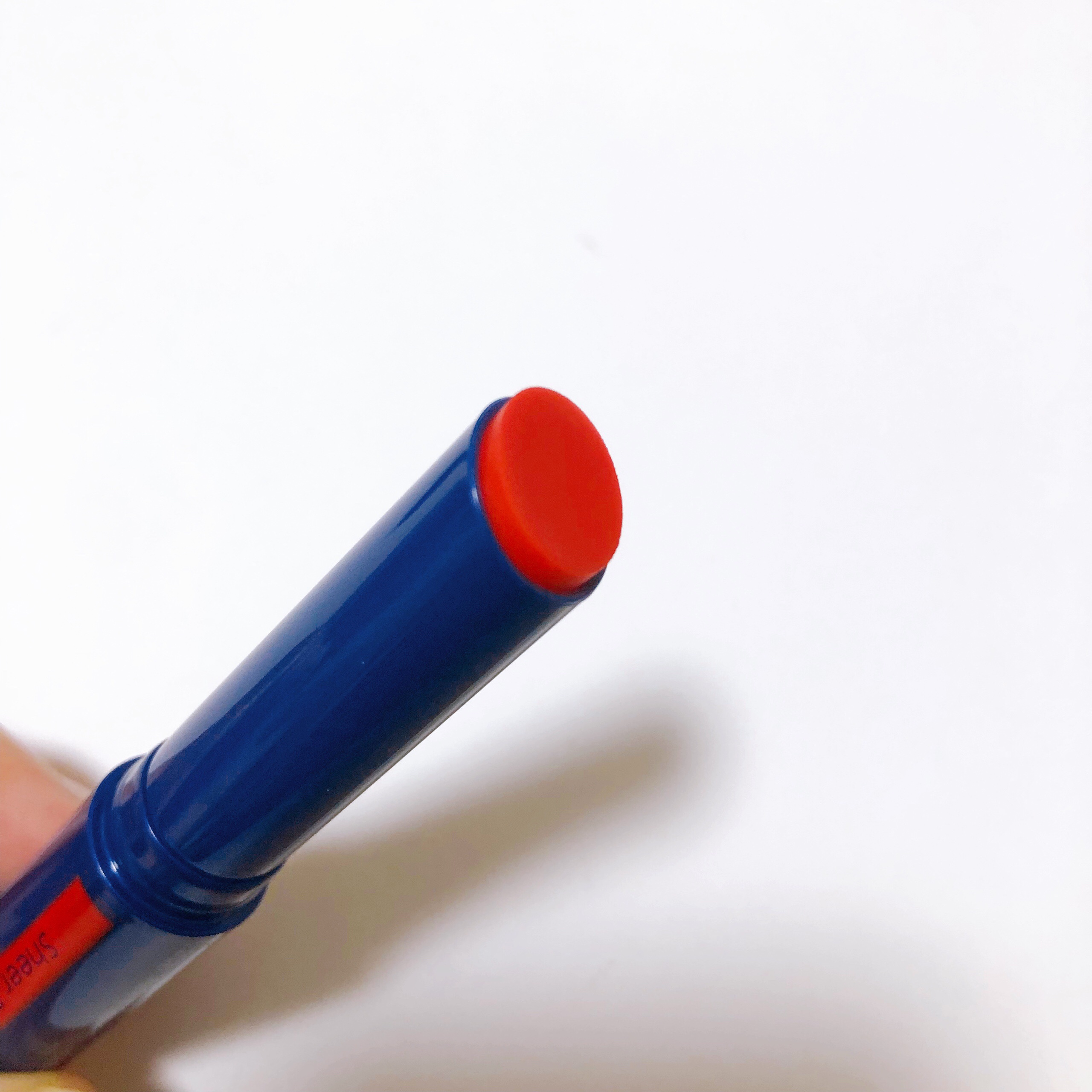 ニベア リッチケア＆カラーリップ シアーレッド/ニベア/リップクリームを使ったクチコミ（2枚目）