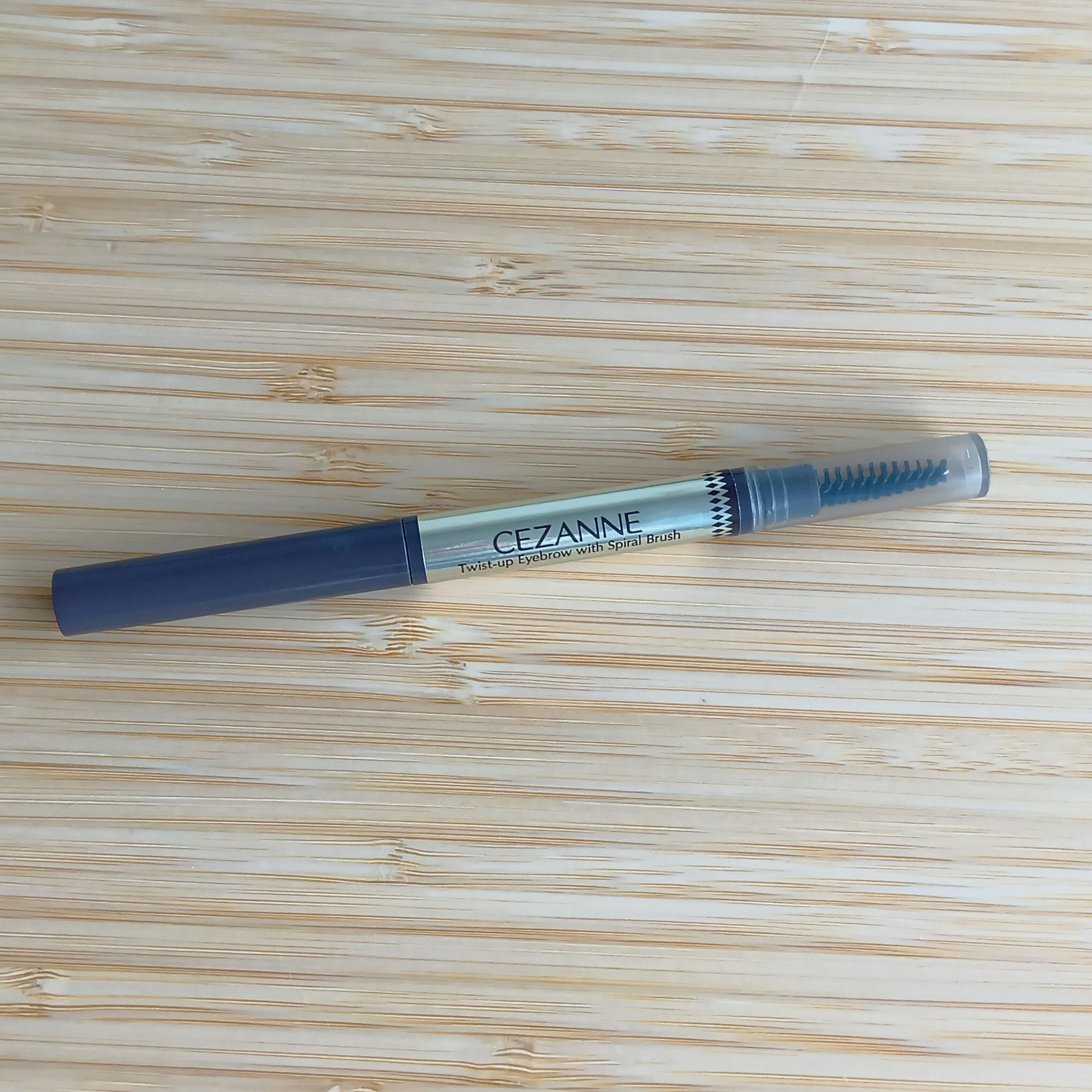 ブラシ付きアイブロウ繰り出し 06 ビターグレージュ/CEZANNE/アイブロウペンシルを使ったクチコミ（1枚目）