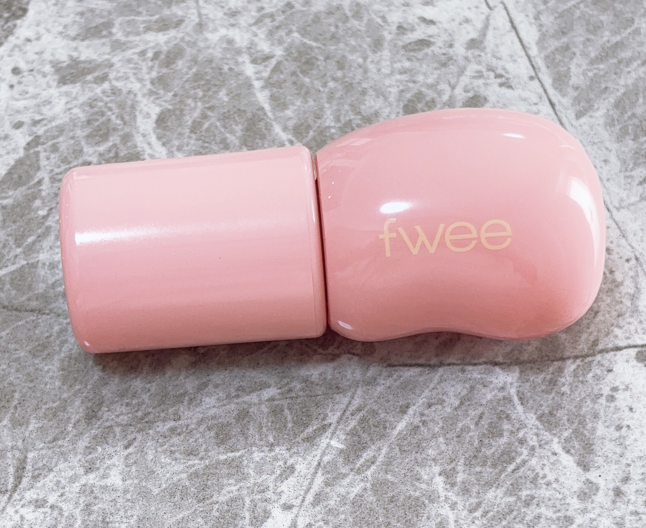 フィー 3Dボリューミンググロス/fwee/リップグロスを使ったクチコミ（1枚目）