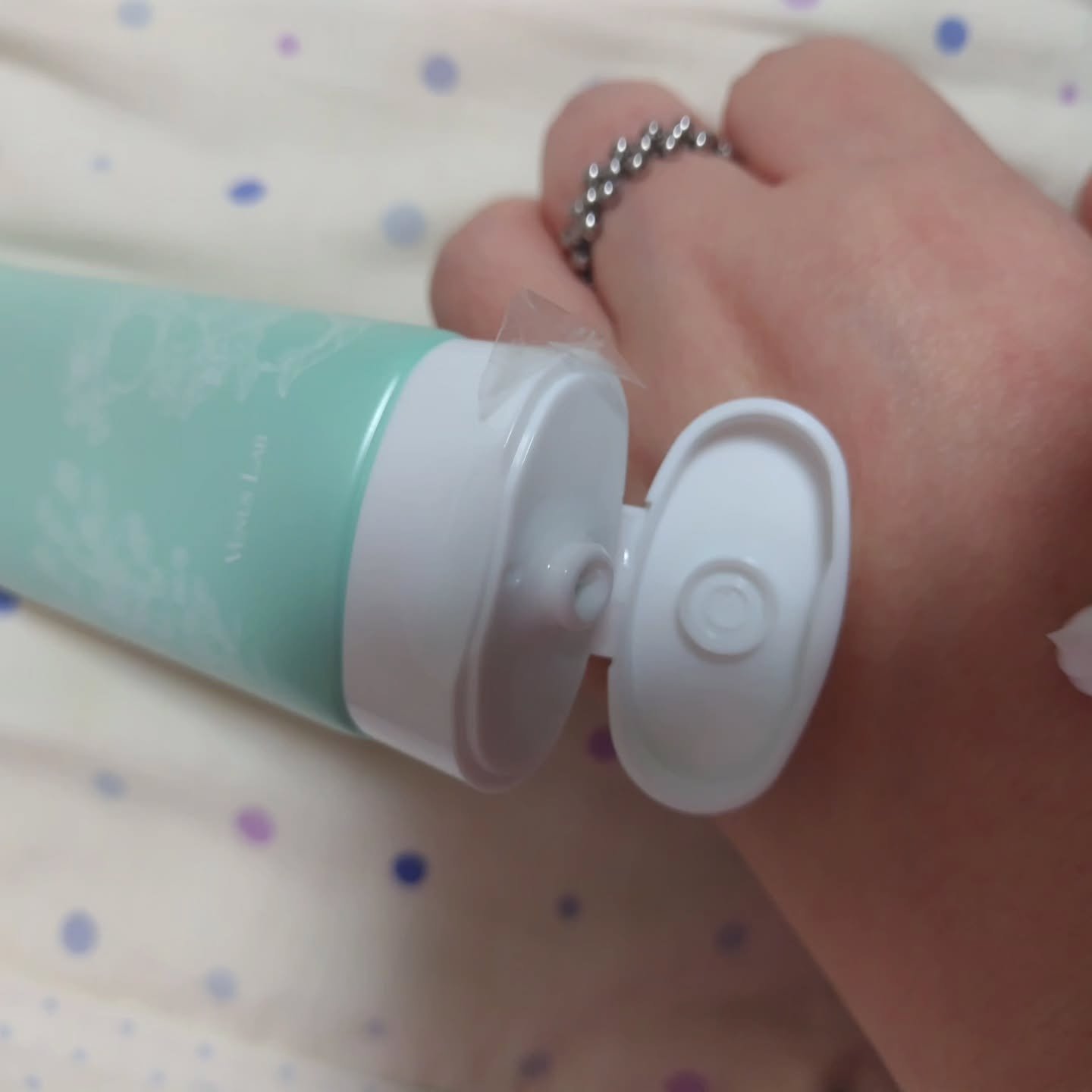 フェミナチュールインティメイトクリーム/ヴィーナスラボ/デリケートゾーンケアを使ったクチコミ（2枚目）