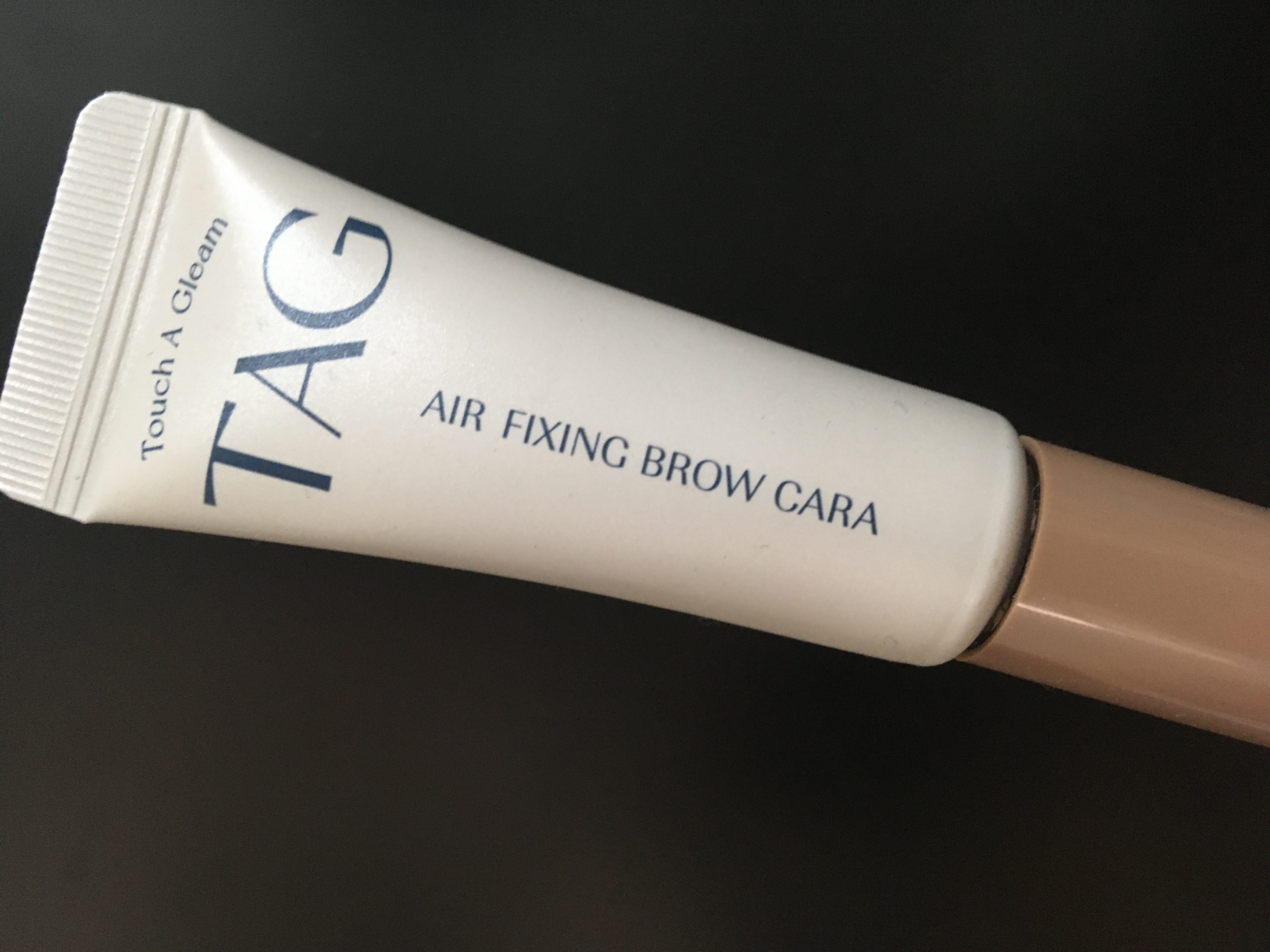 エアフィクシングブロウカラー/TAG/眉マスカラを使ったクチコミ（1枚目）