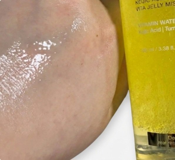 コウジ酸ビタゼリーセラムミスト/MEDICUBE/美容液を使ったクチコミ（3枚目）