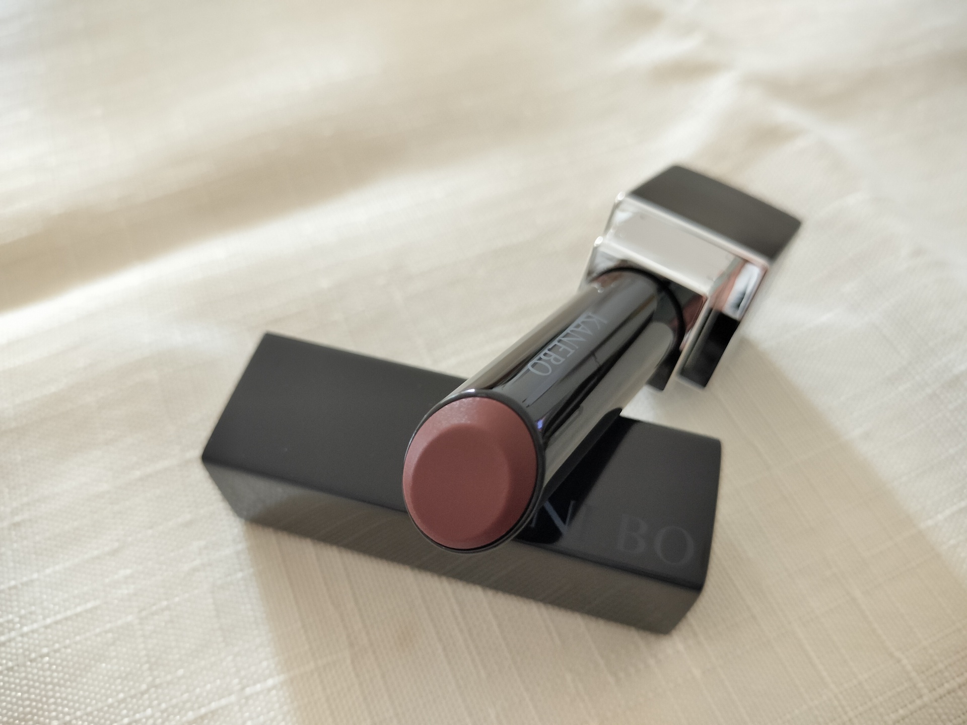 ルージュスターヴァイブラント/KANEBO/口紅を使ったクチコミ（2枚目）