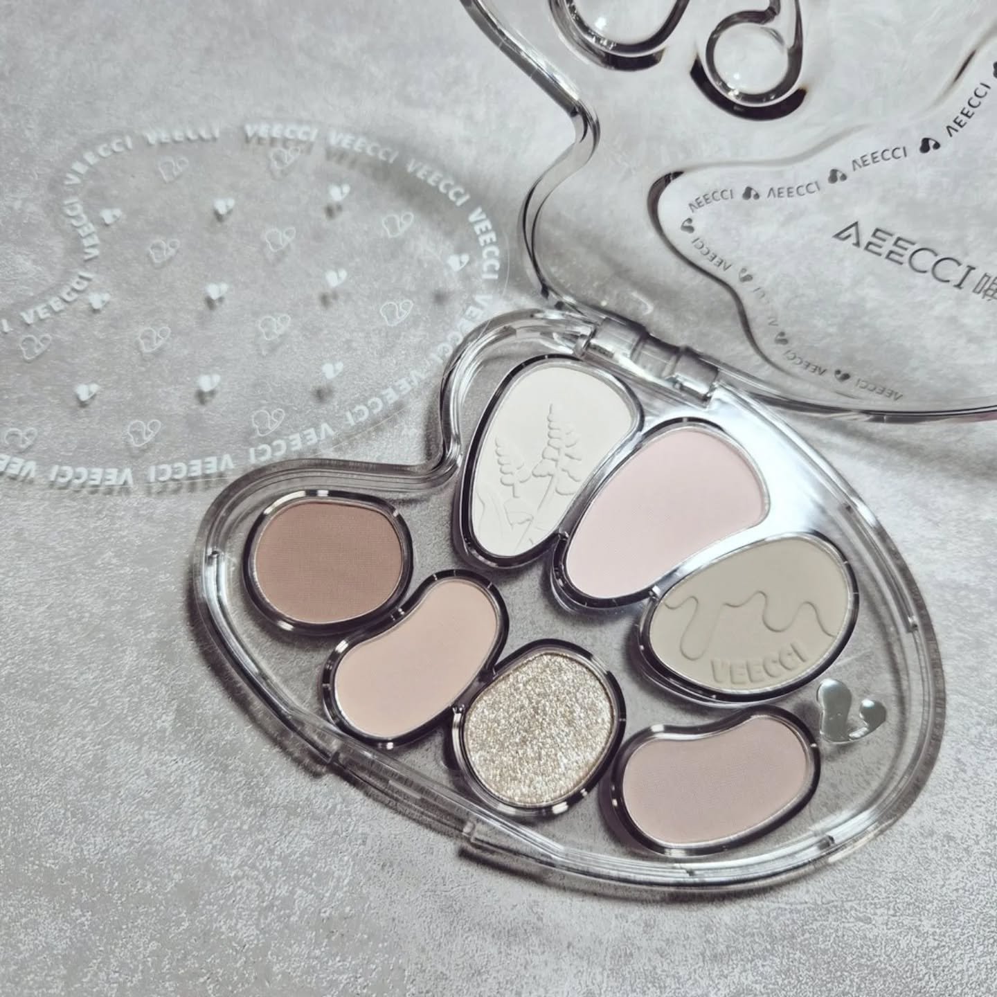 アーティスト 7色アイシャドウパレット/VEECCI/アイシャドウパレットを使ったクチコミ（3枚目）