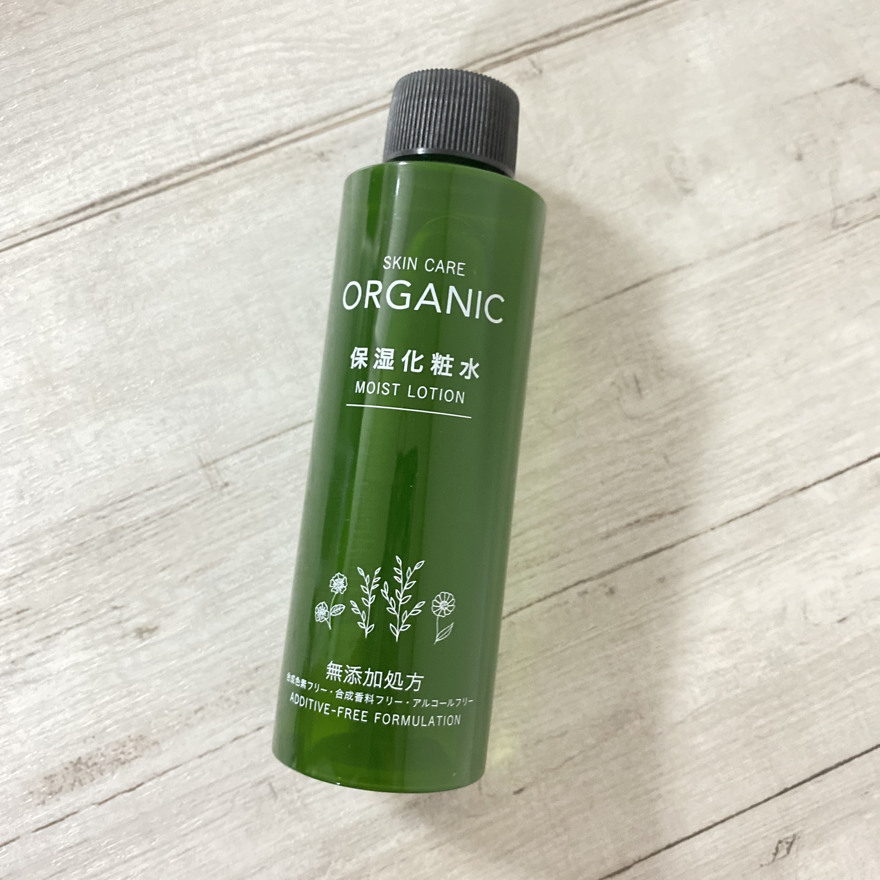 DAISO ORGANIC 保湿化粧水のクチコミ「ダイソーで見つけたオーガニック保湿化粧水。
無添加の化粧水が100円で買えるなんて、どんなもの.....」（1枚目）