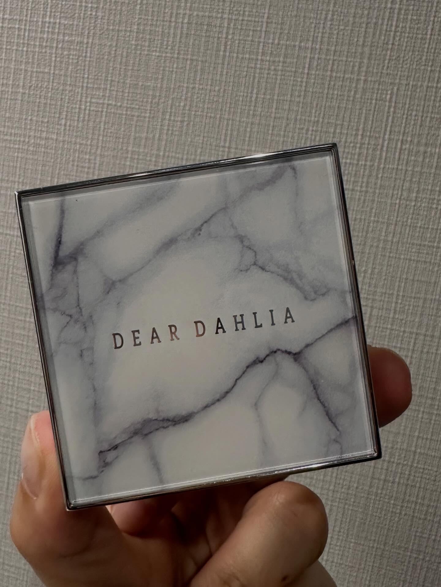 スキンルミナスハイライター/DEAR DAHLIA/パウダーハイライトを使ったクチコミ（3枚目）