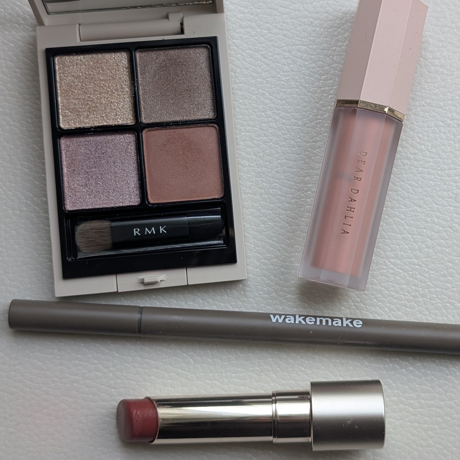 RMK シンクロマティック アイシャドウパレット EX-18 ナイーブ ナイツ/RMK/アイシャドウパレットを使ったクチコミ（1枚目）