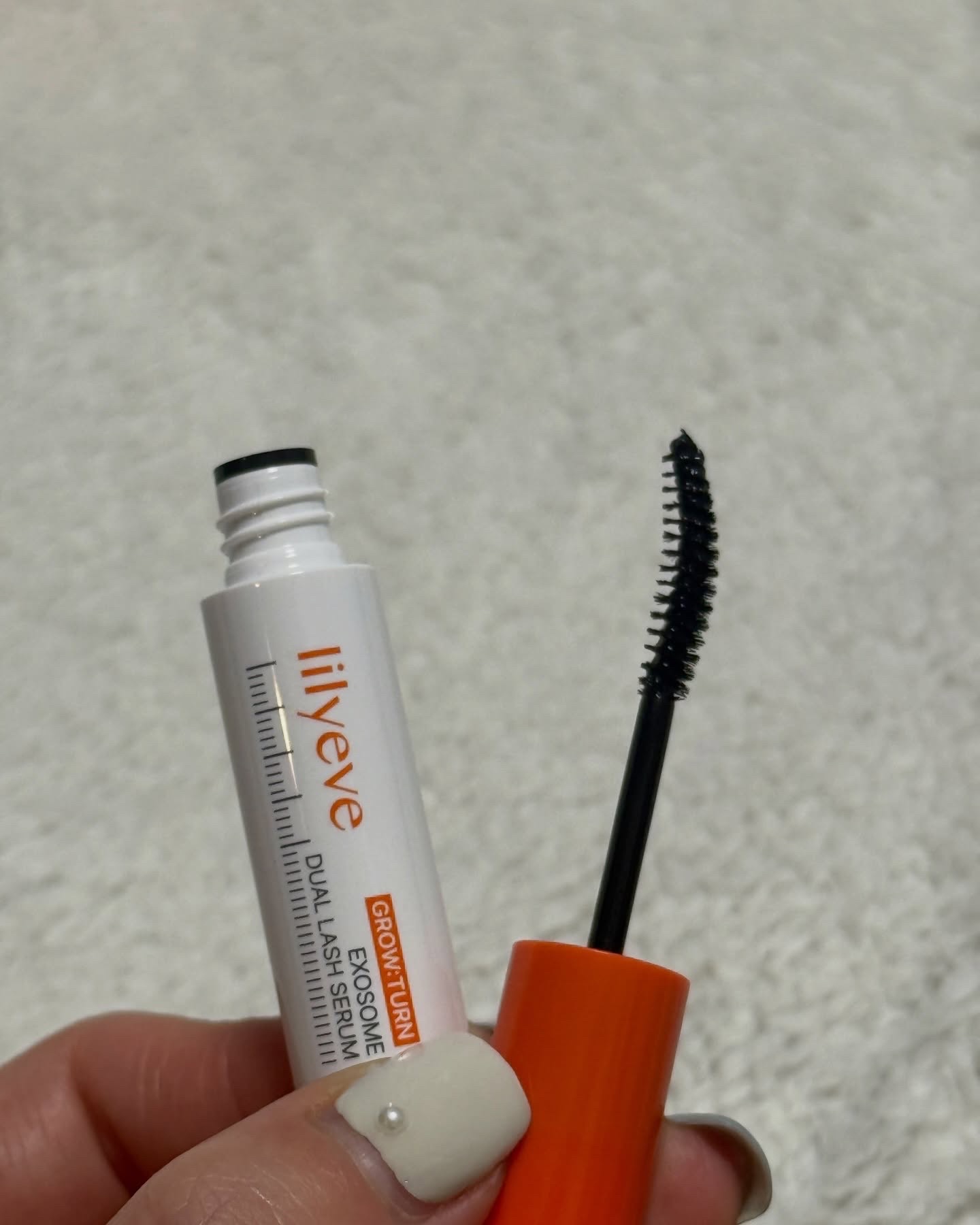 グローターンエクソソームデュアルラッシュセラム/リリーイブ/まつげ美容液を使ったクチコミ（3枚目）