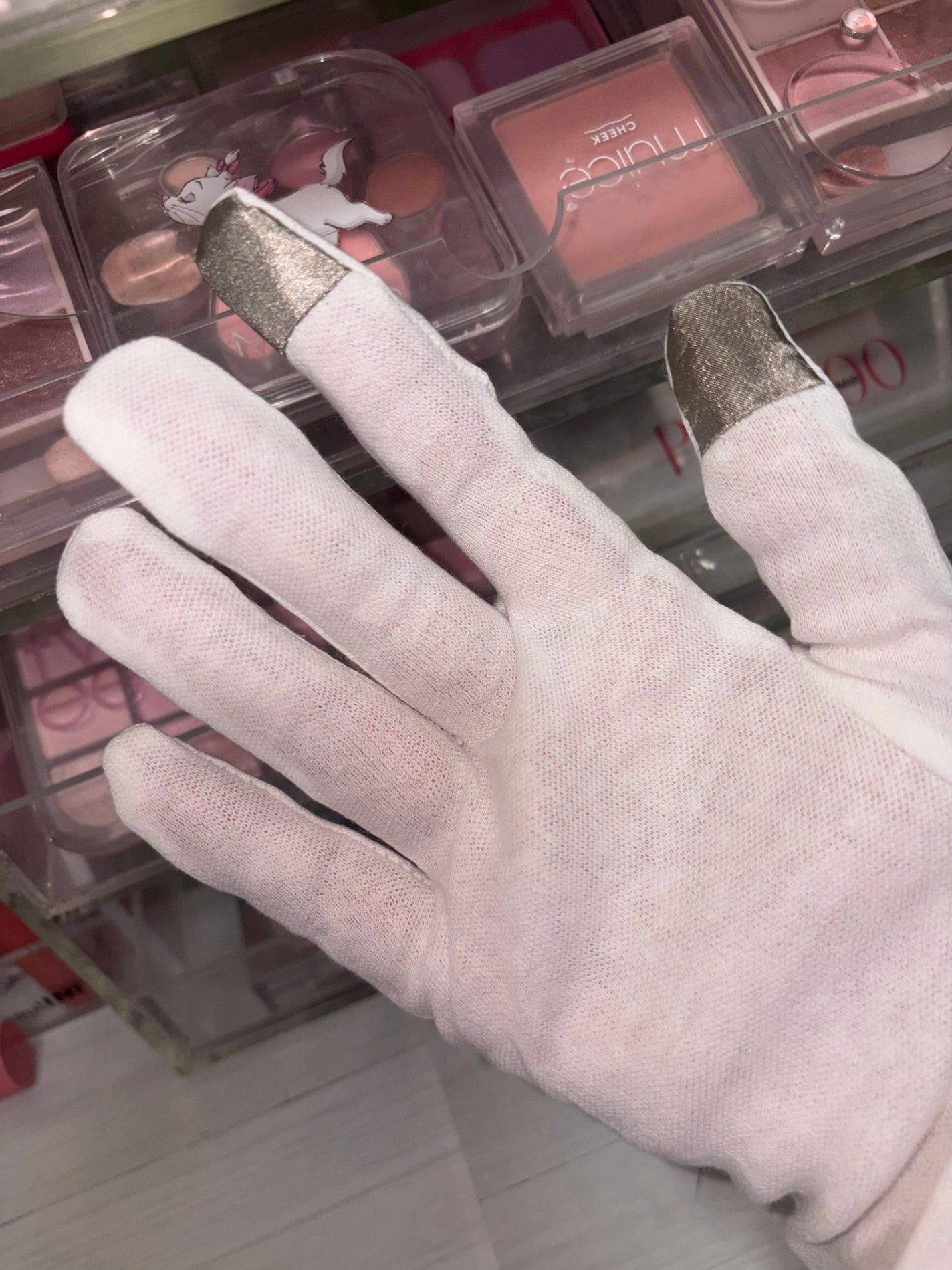 スマートフォン対応おやすみ手袋(両手)/DAISO/ボディグッズを使ったクチコミ(4枚目)