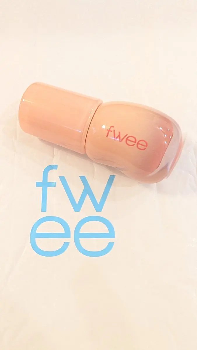 フィー 3Dボリューミンググロス/fwee/リップグロスを使ったクチコミ（1枚目）