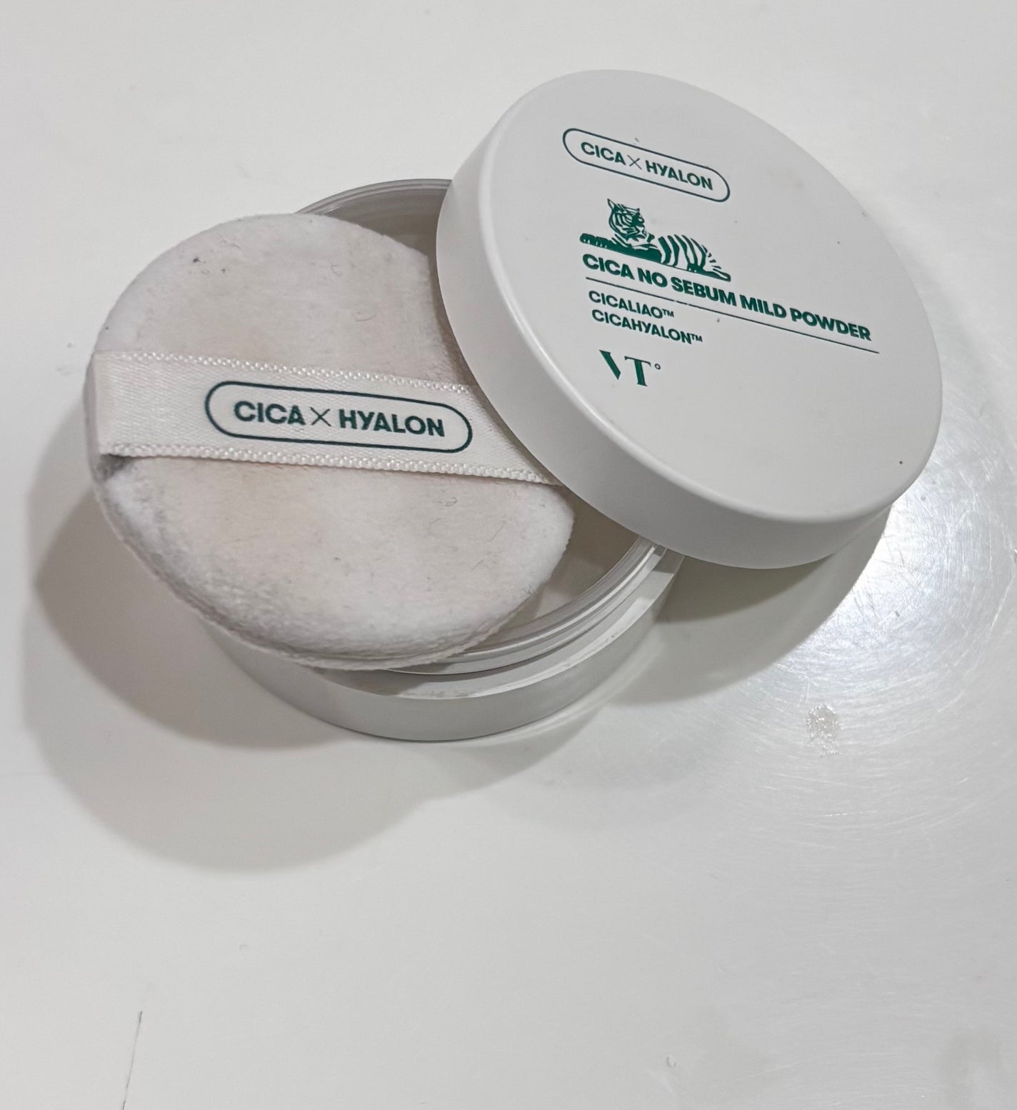 CICA ノーセバム マイルドパウダー/VT/ルースパウダーを使ったクチコミ(2枚目)