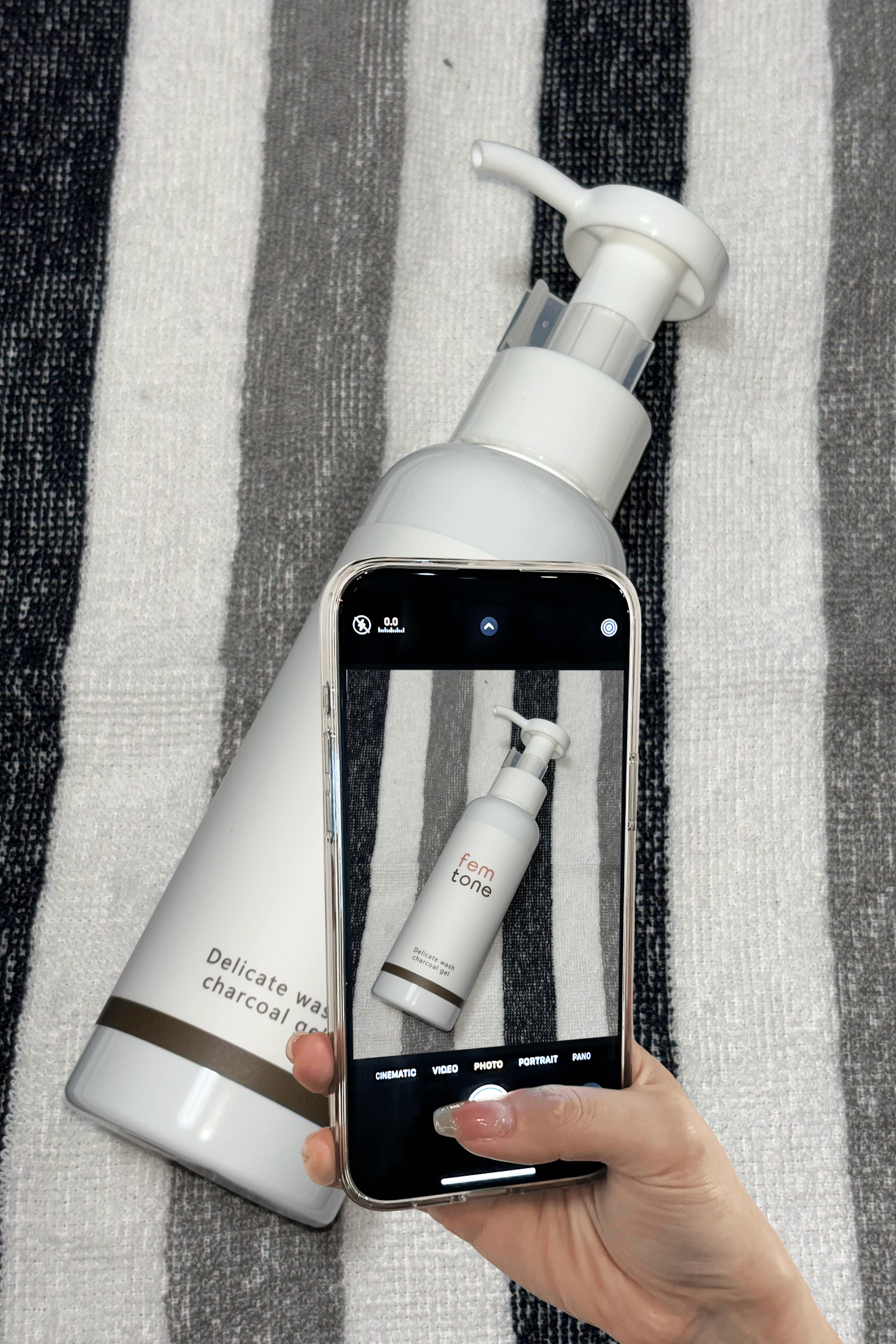 fem tone デリケートウォッシュ チャコールジェルのクチコミ「


泡立たないジェルタイプのデリケートゾーン専用ソープです！

みずみずしいテクスチャーで伸.....」（2枚目）