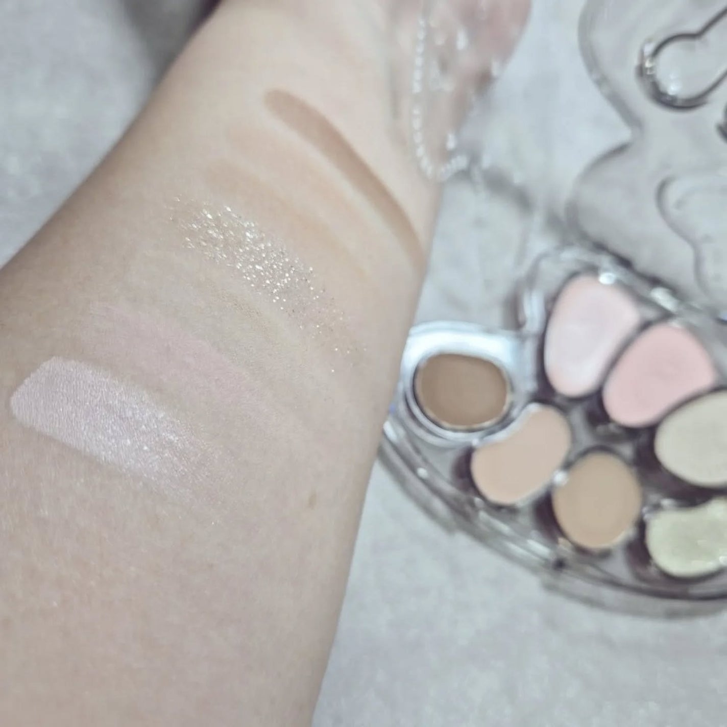 アーティスト 7色アイシャドウパレット/VEECCI/アイシャドウパレットを使ったクチコミ(8枚目)