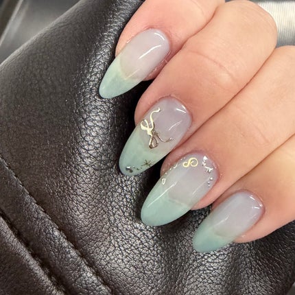 𐔌՞ . .՞ 𐦯 on LIPS 「いいね、保存嬉しいです🎶#ネイル#ジェルネイル#垢抜け#ネイル..」(1枚目)