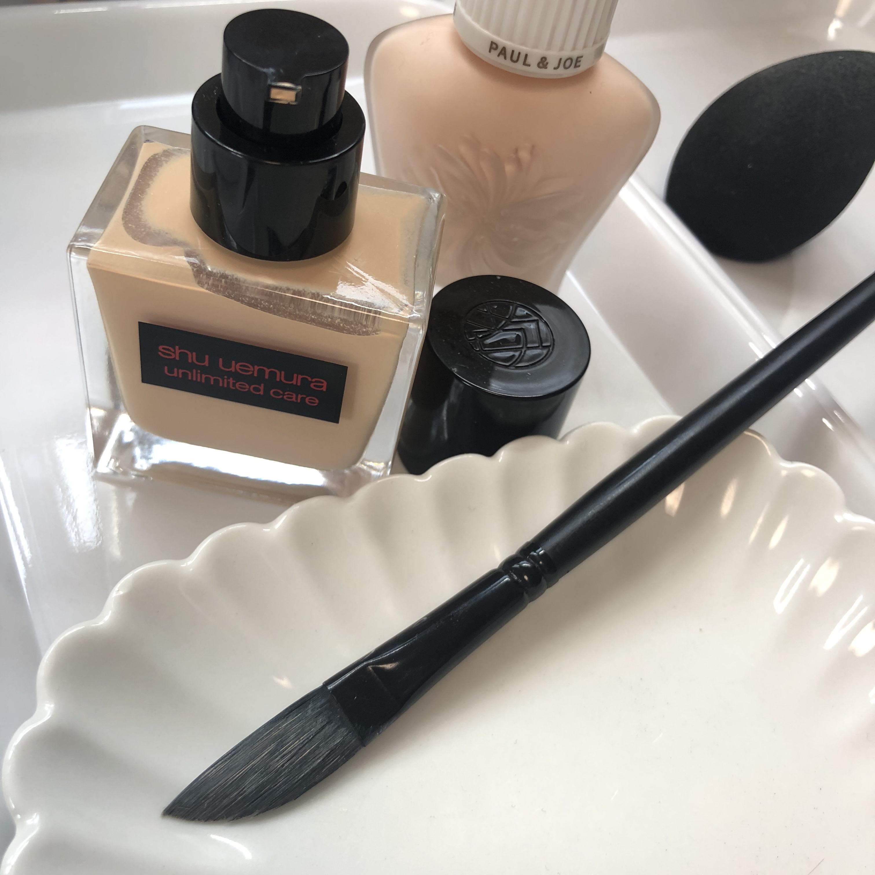 (下↓に重要事項ありです💦)

気づいたら
未使用の水彩筆(絵の具用、柔らかいナイロン筆)で
リキッドファンデを顔に置くようになっていた😱
(その後、パフでトントンと優しく伸ばす感じ)

#一軍コスメデ