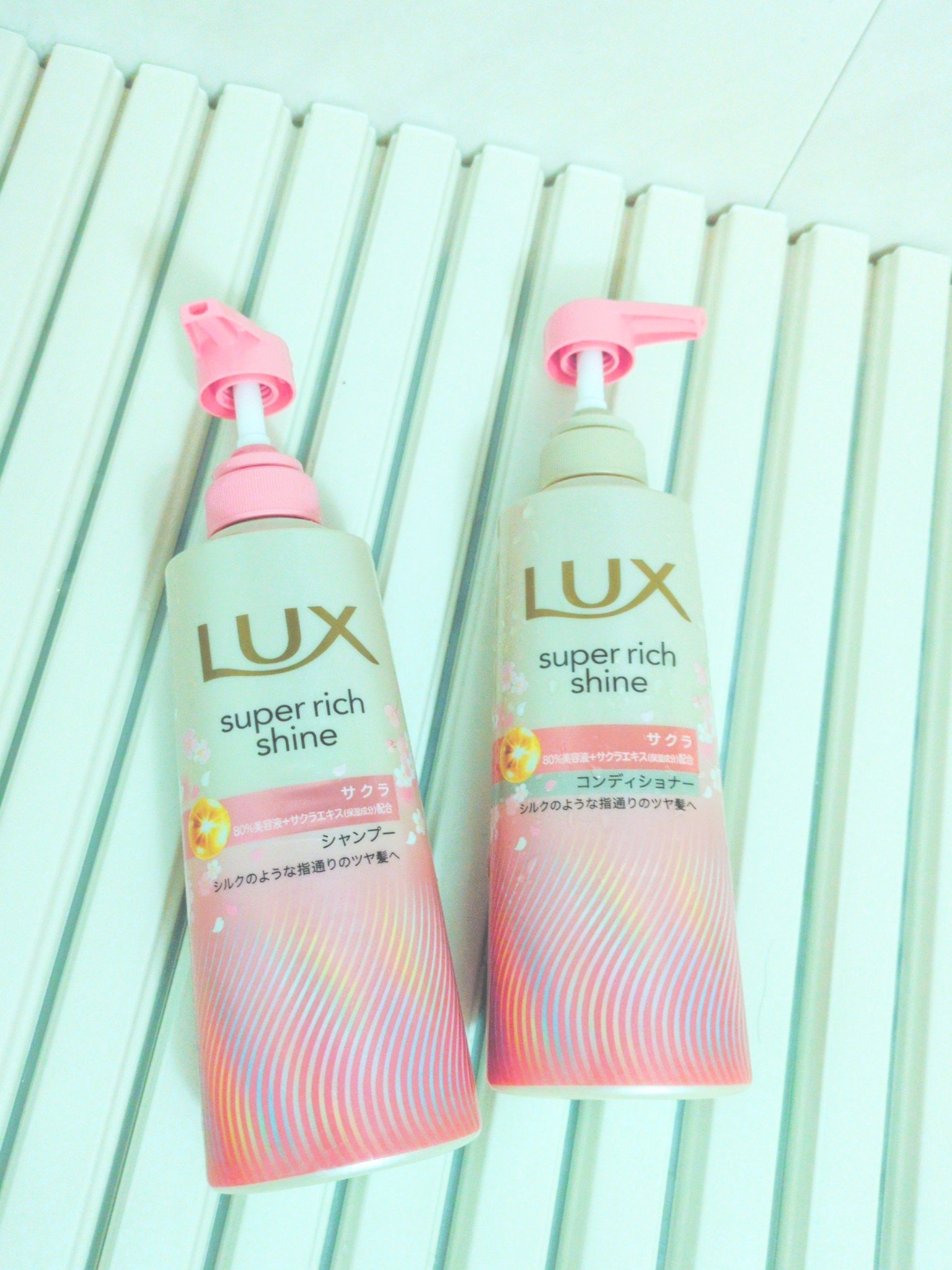 ラックス スーパーリッチシャイン サクラ ポンプペア/LUX/シャンプー・コンディショナーを使ったクチコミ（1枚目）