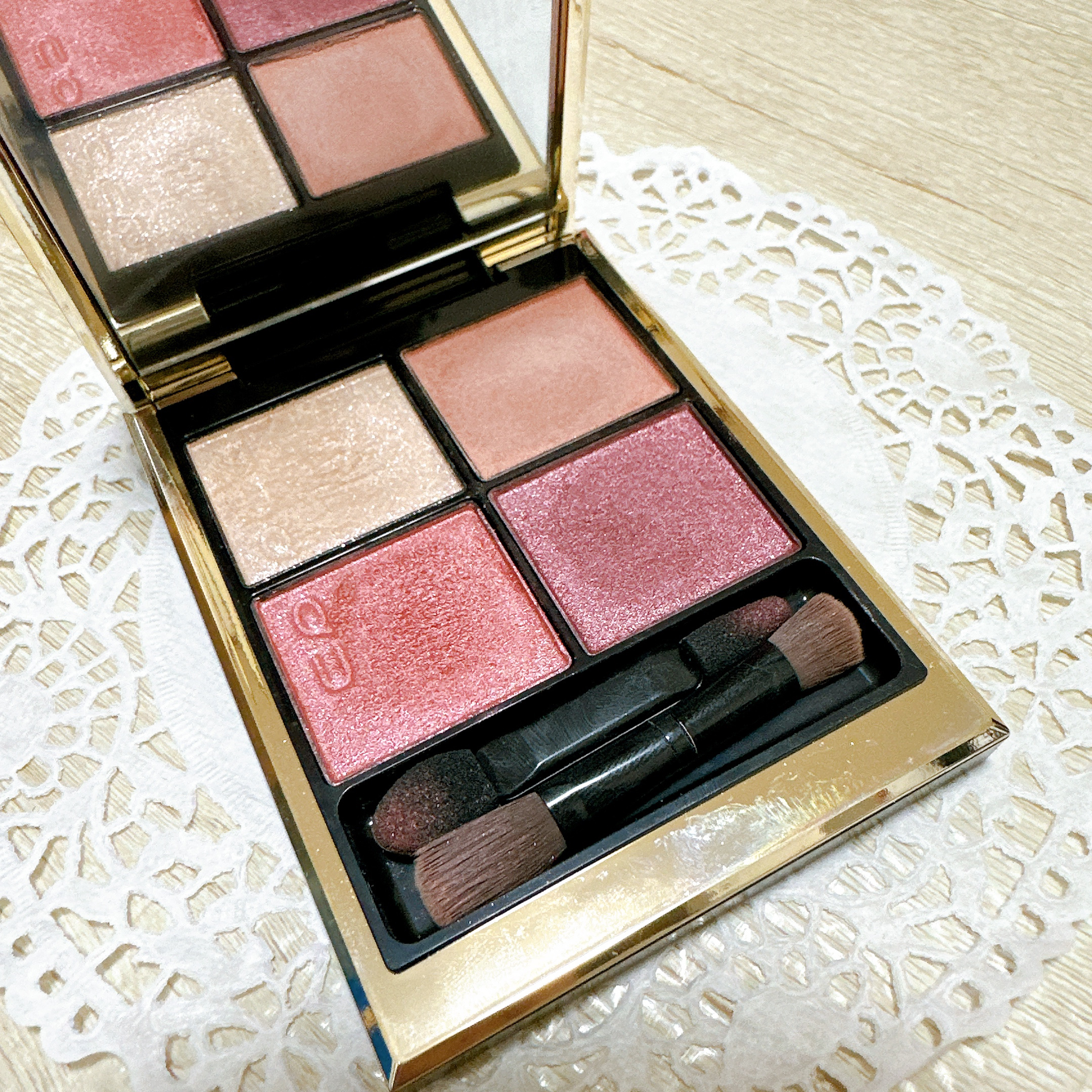 シグニチャー カラー アイズ/SUQQU/アイシャドウパレットを使ったクチコミ（3枚目）