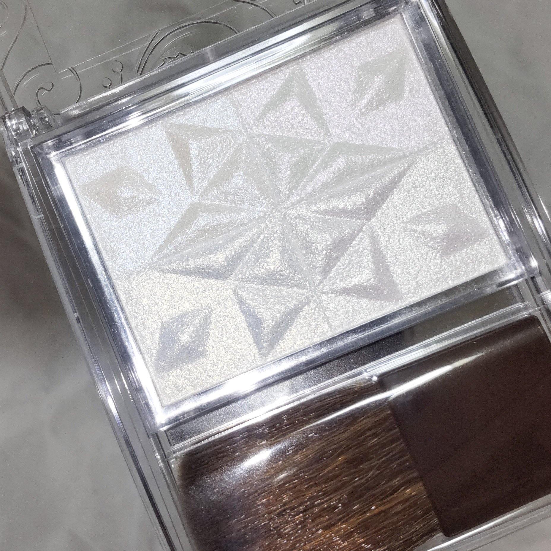 パールグロウハイライト　SP3/CEZANNE/ハイライトを使ったクチコミ（2枚目）