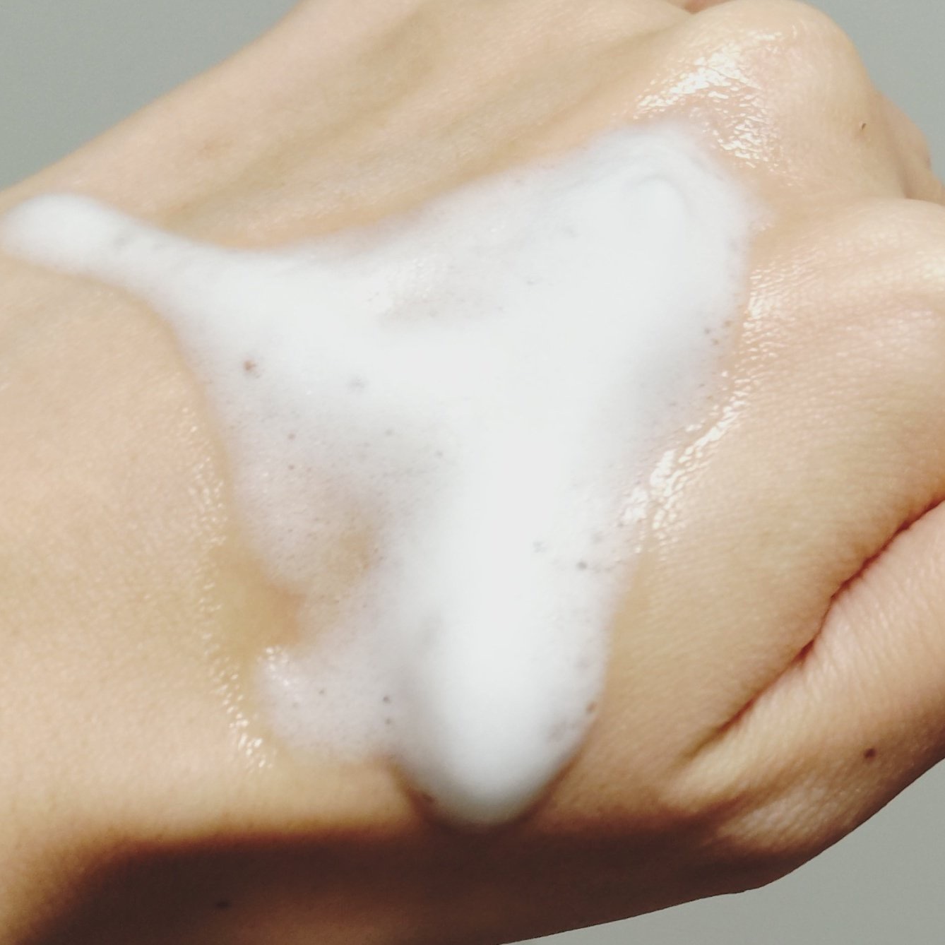 ヒアルレベポアバブルセラム/mixsoon/美容液を使ったクチコミ（3枚目）