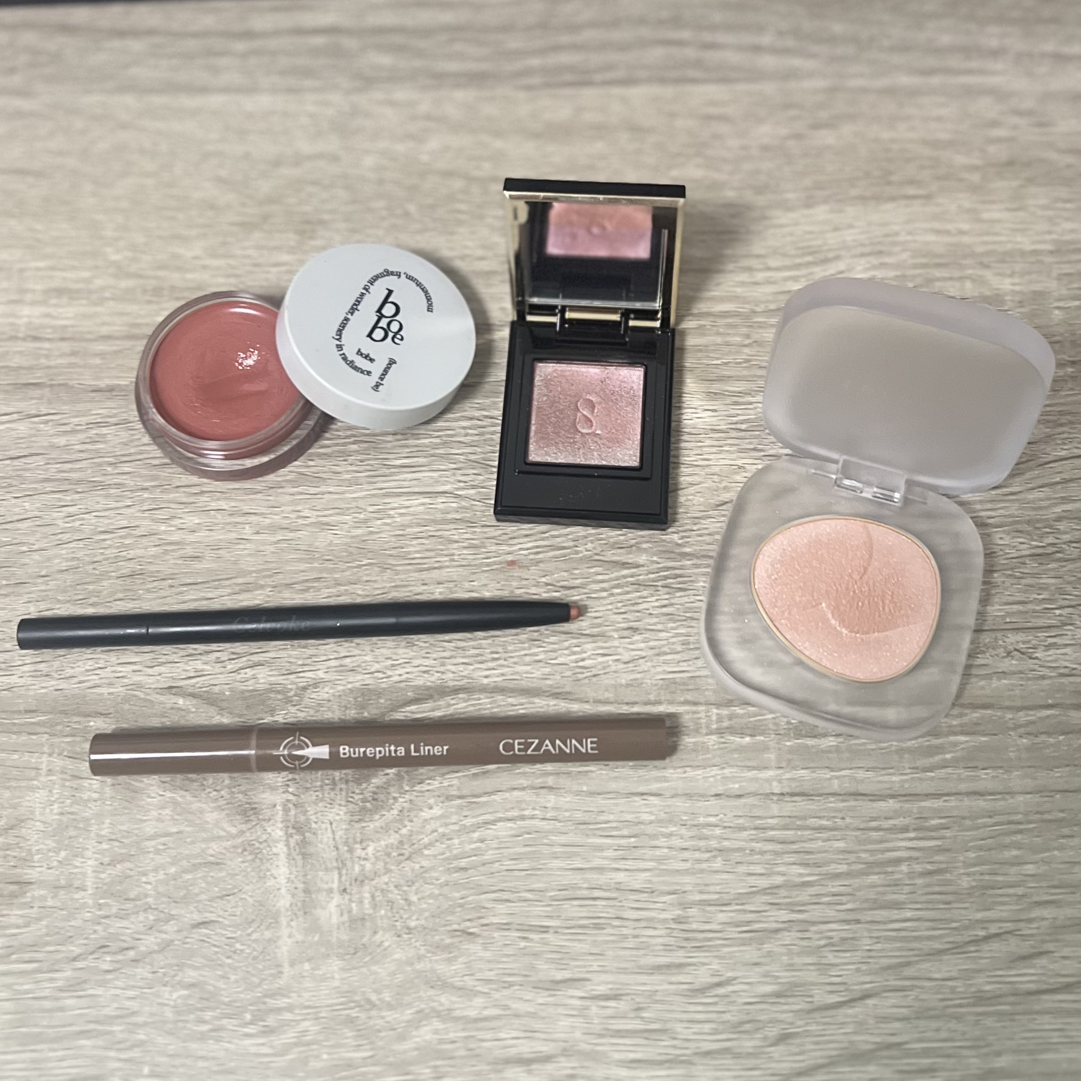 トーン ペタル フロート ブラッシュ/to/one/パウダーチークを使ったクチコミ（1枚目）