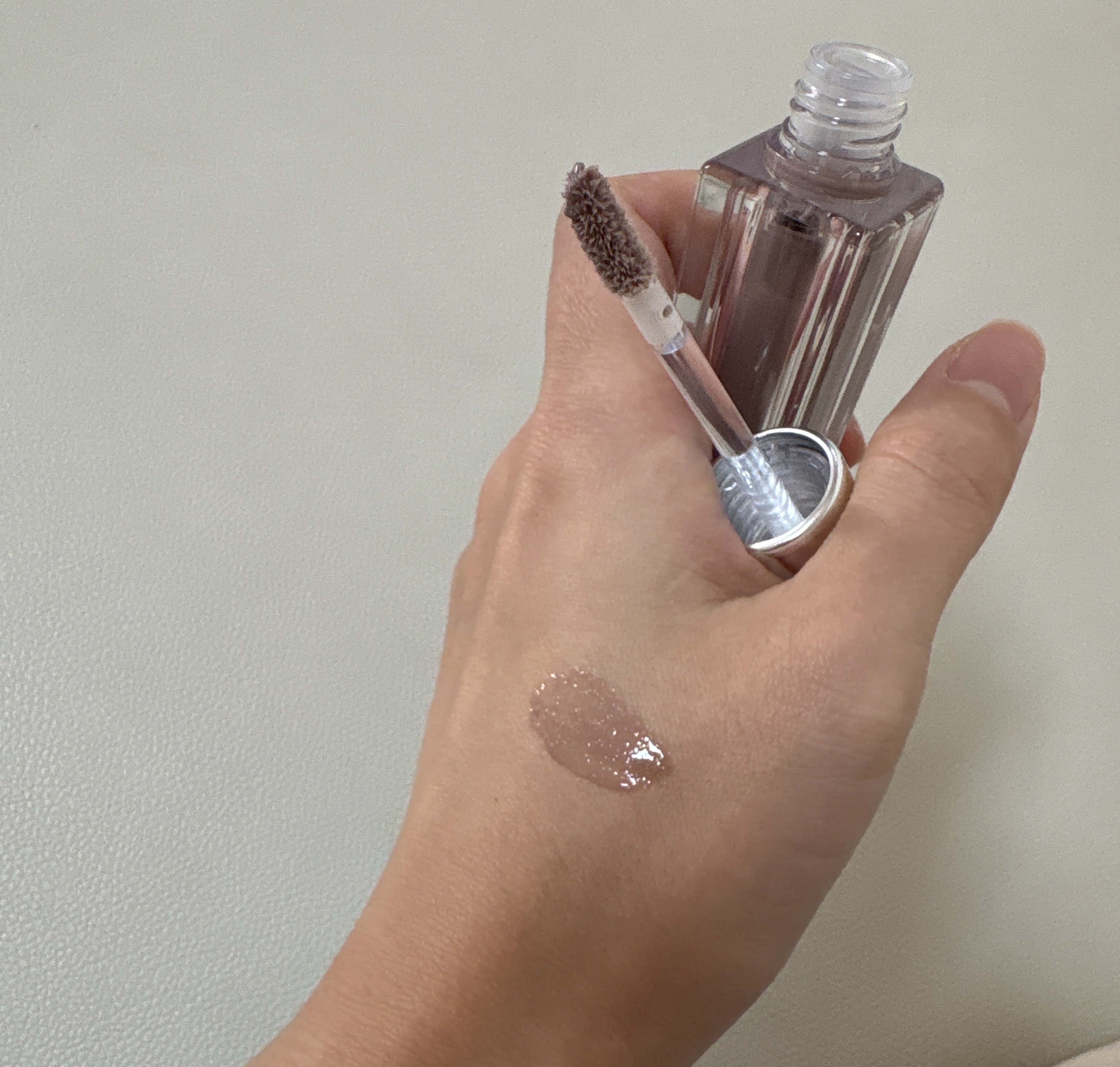 チュールグロス/ENTROPY/リップグロスを使ったクチコミ（1枚目）