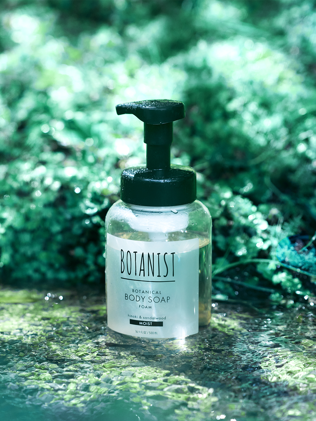 森林浴香る
BOTANIST 泡ボディーソープ​

もっちり濃密の3倍泡 *1
きめ細かな植物由来のやさしい泡が、​
肌を包み込みながら洗浄×保湿を同時に叶えます🫧​

Point 1｜浸透*2保湿​
 肌なじみのよいリキッドシアバター*