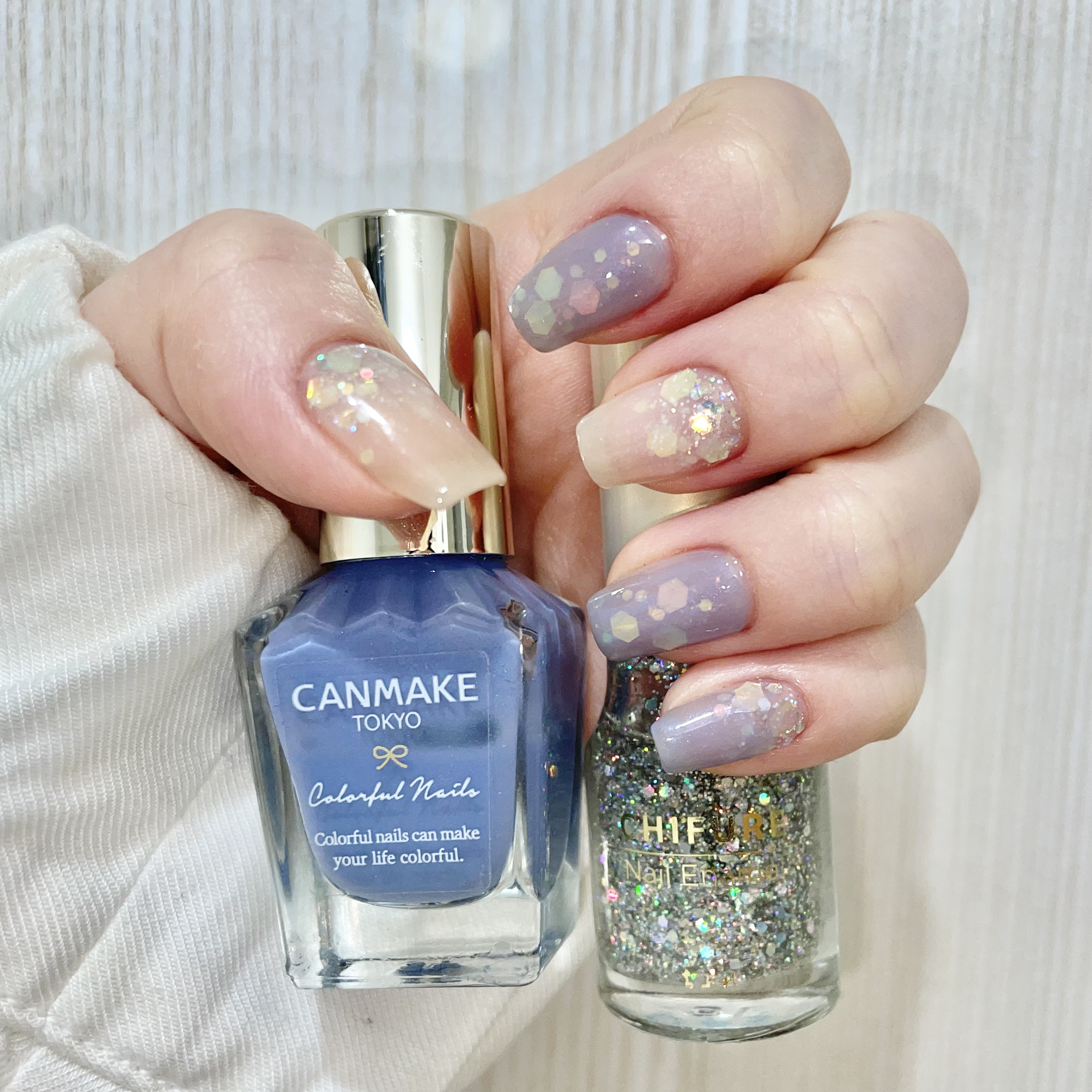 カラフルネイルズ/キャンメイク/マニキュアを使ったクチコミ（2枚目）