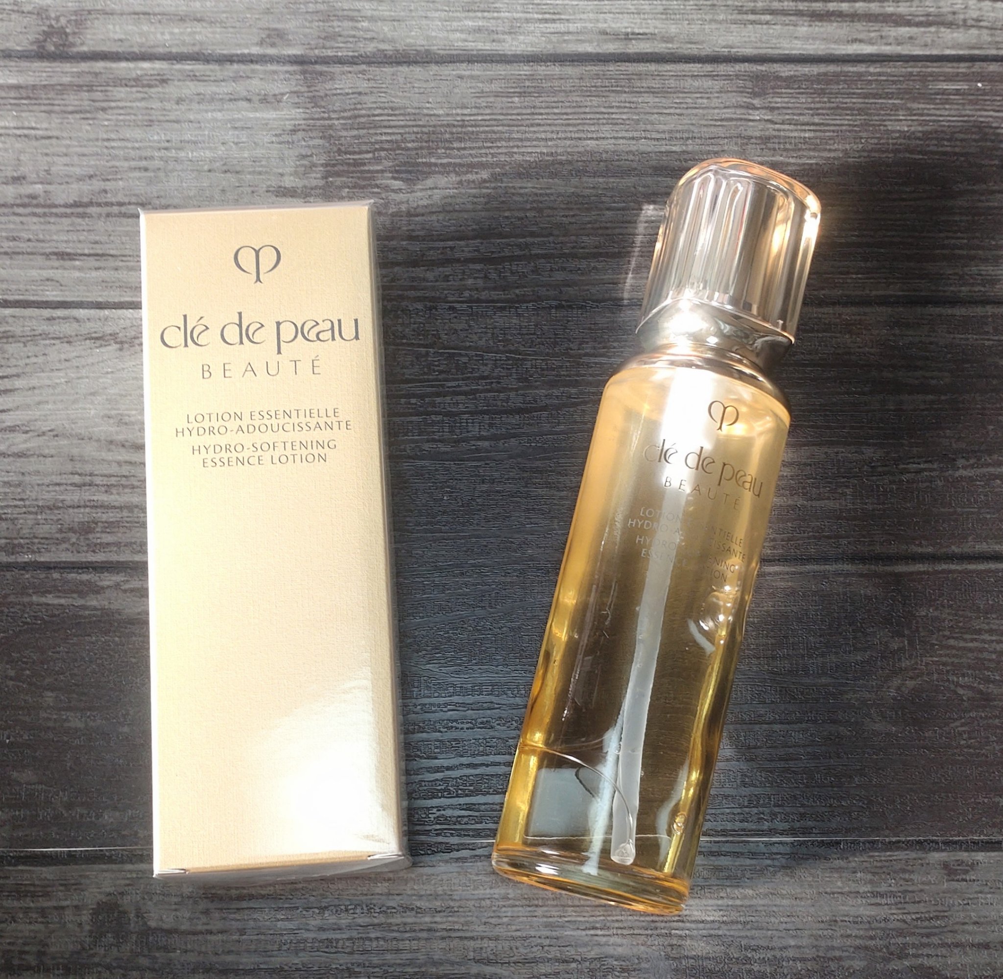 ✔クレ・ド・ポー ボーテ　ローションイドロA n

雑誌の付録からの現品購入。
そしてレフィルをという流れを踏んで…。

乾燥からくる肌荒れに特にここ2年冬場は悩まされていて、
別のブランドのBAさんの所で肌質調べてもらったら、
水分はたっ
