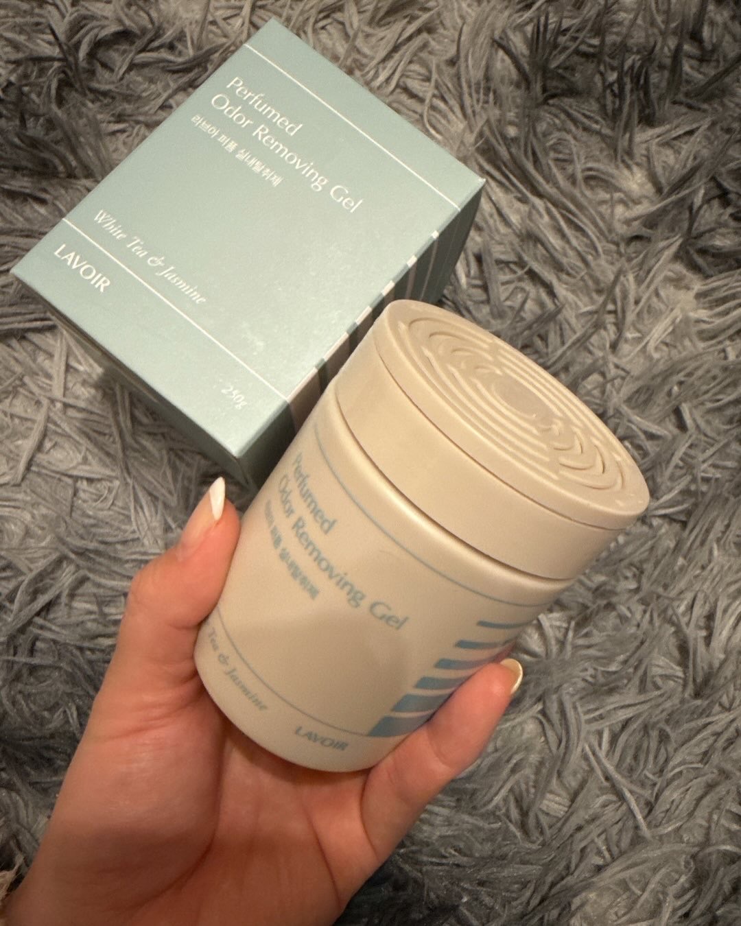 ヴィーガン パフューム 消臭剤 ホワイトティー＆ジャスミン/LAVOIR/ルームフレグランスを使ったクチコミ（2枚目）