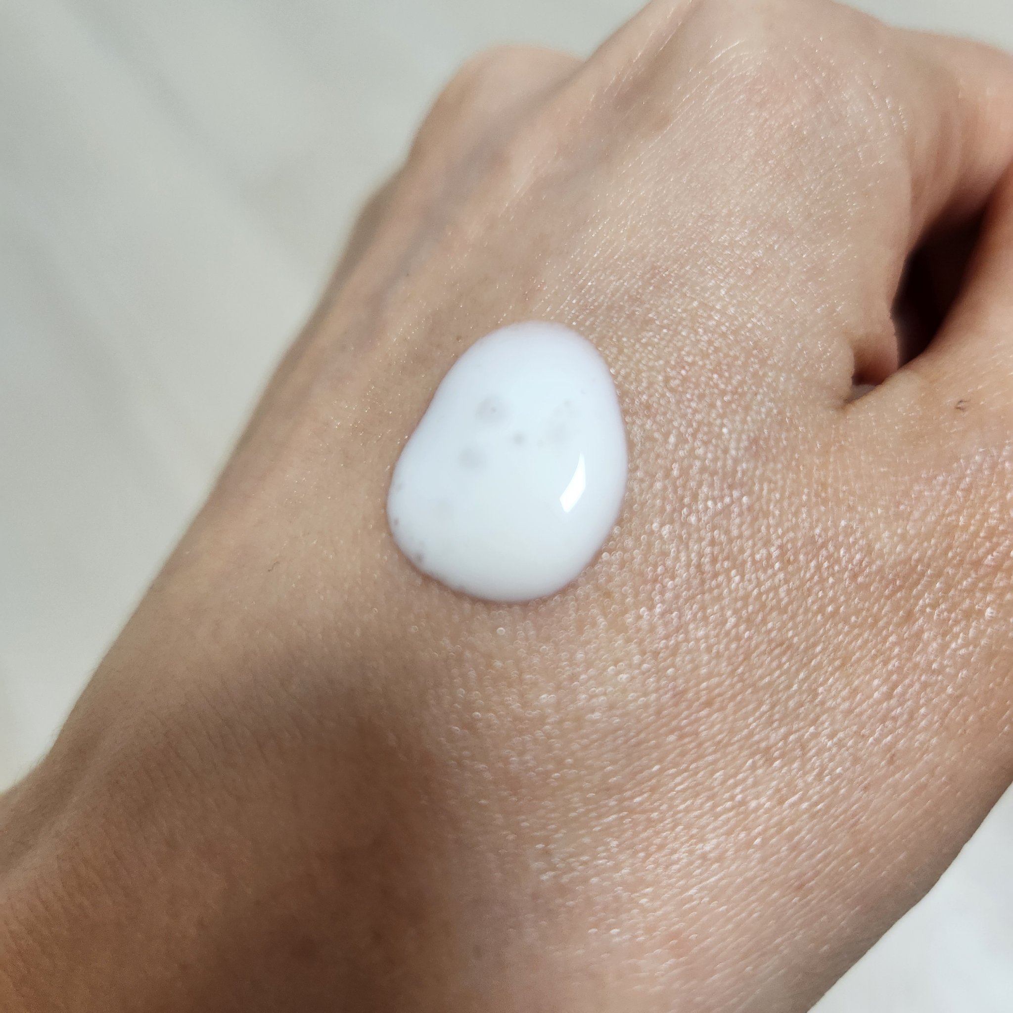 リフレクション スキングロウファンデーション/HERA/リキッドファンデーションを使ったクチコミ（3枚目）