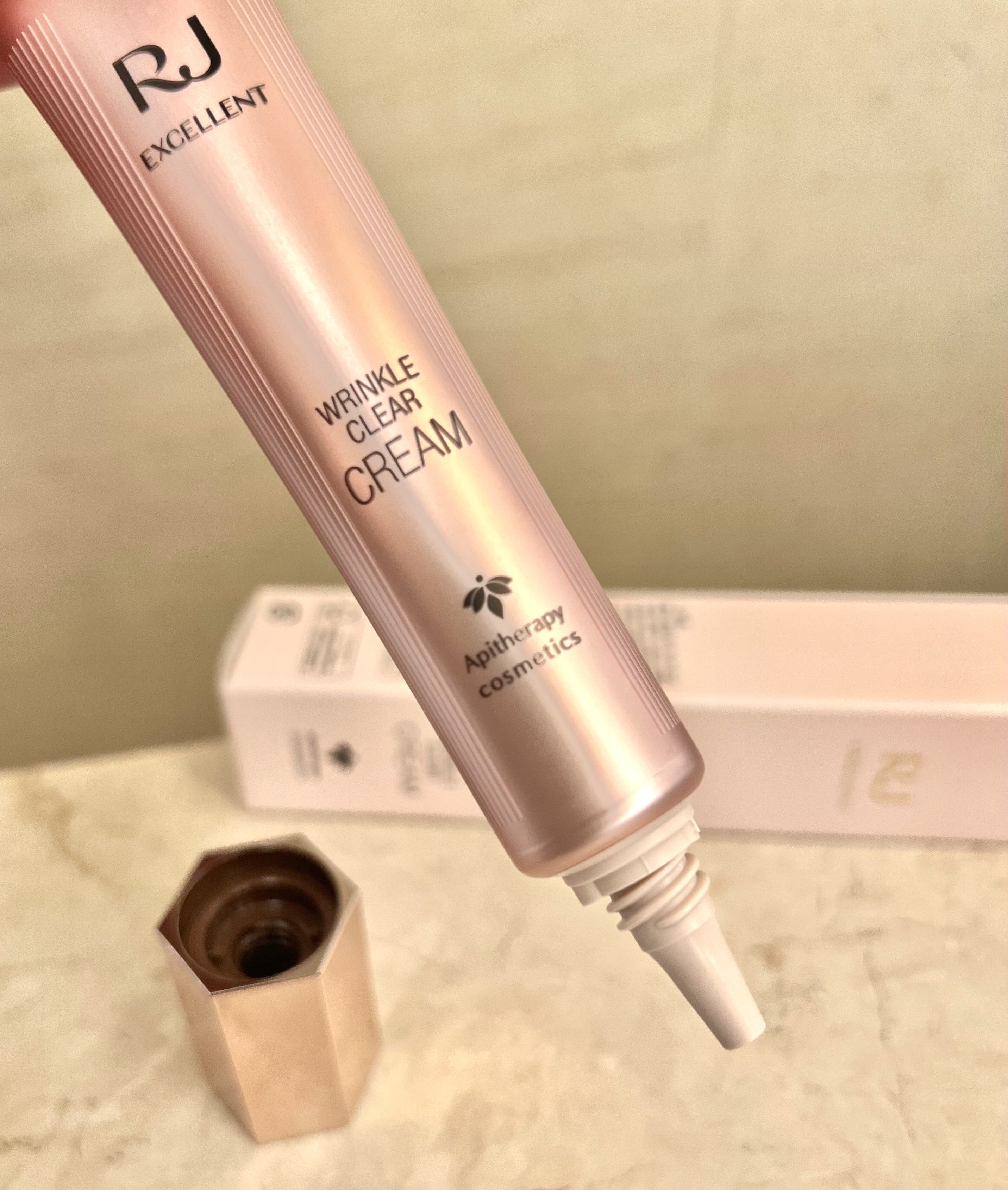 RJ エクセレント 薬用リンクルクリアクリーム/アピセラピーコスメティクス/フェイスクリームを使ったクチコミ（2枚目）
