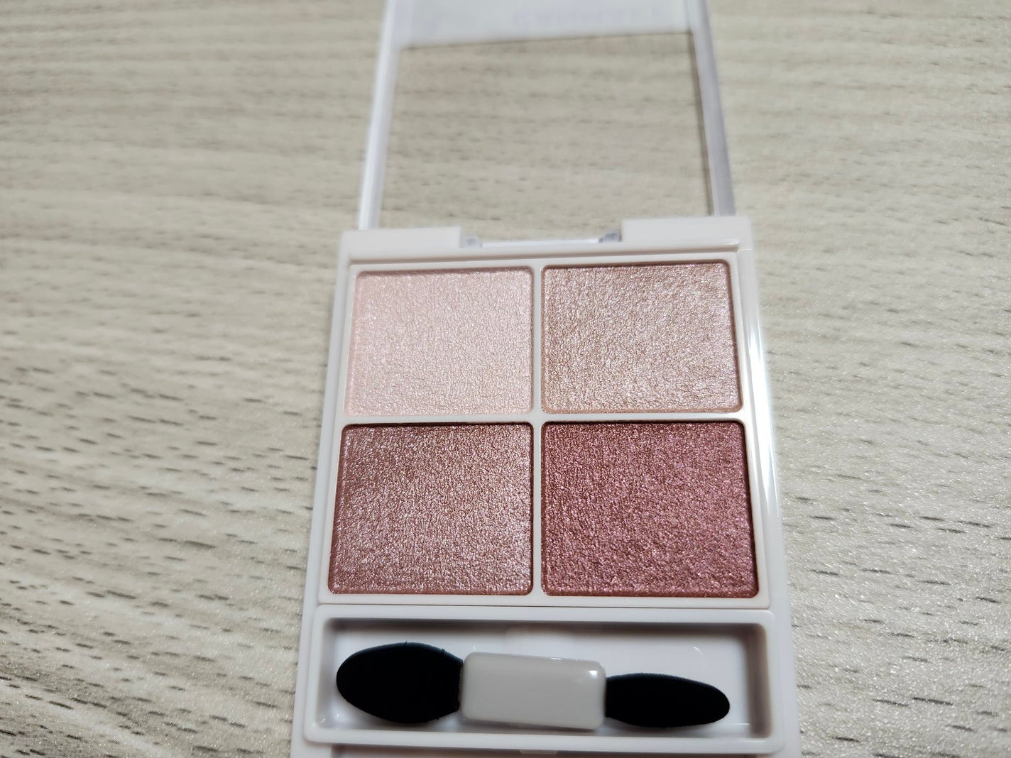 シルキースフレアイズ/キャンメイク/アイシャドウパレットを使ったクチコミ(2枚目)