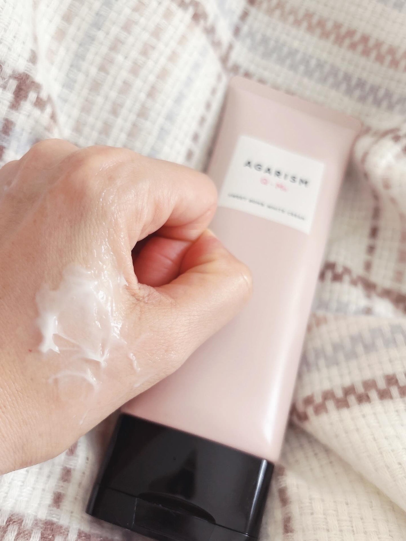 キューミースウィートボムホワイトクリーム/AGARISM/ボディクリームを使ったクチコミ(3枚目)