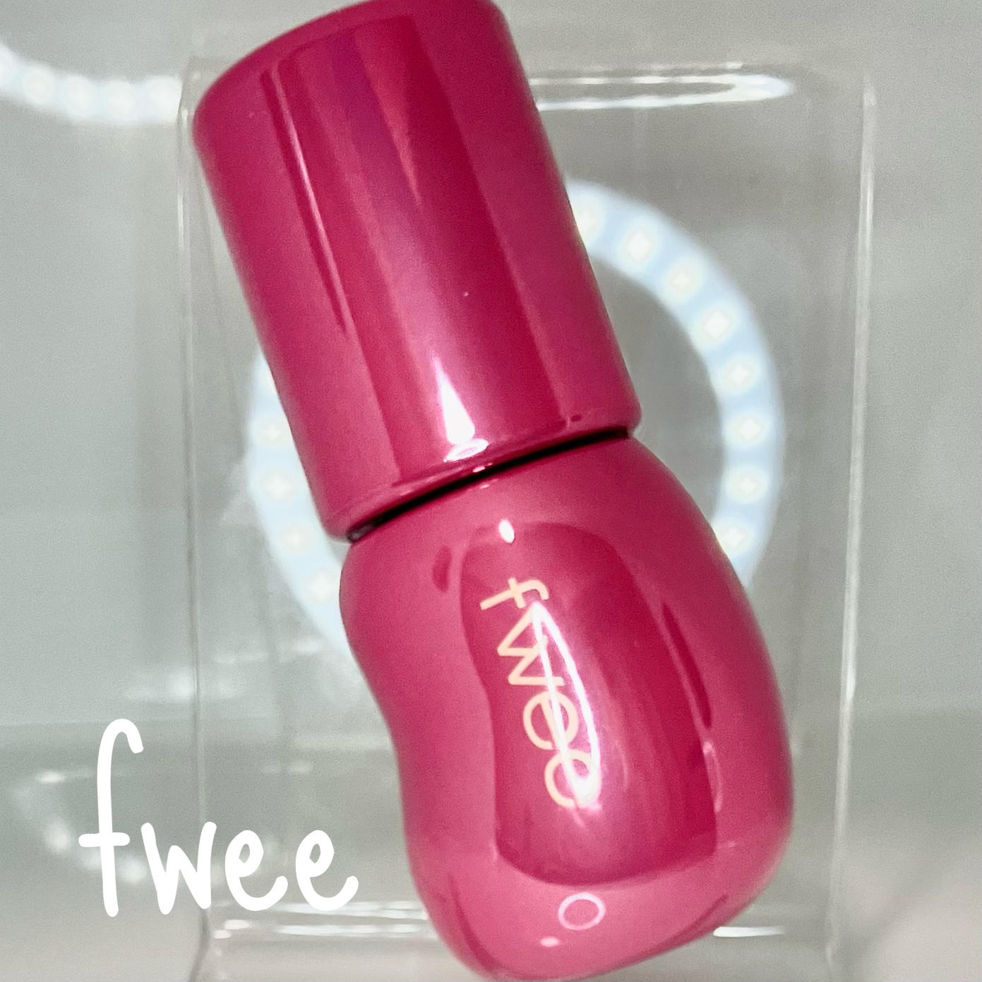 フィー 3Dボリューミンググロス B11 タロ 70％/fwee/リップグロスを使ったクチコミ（1枚目）