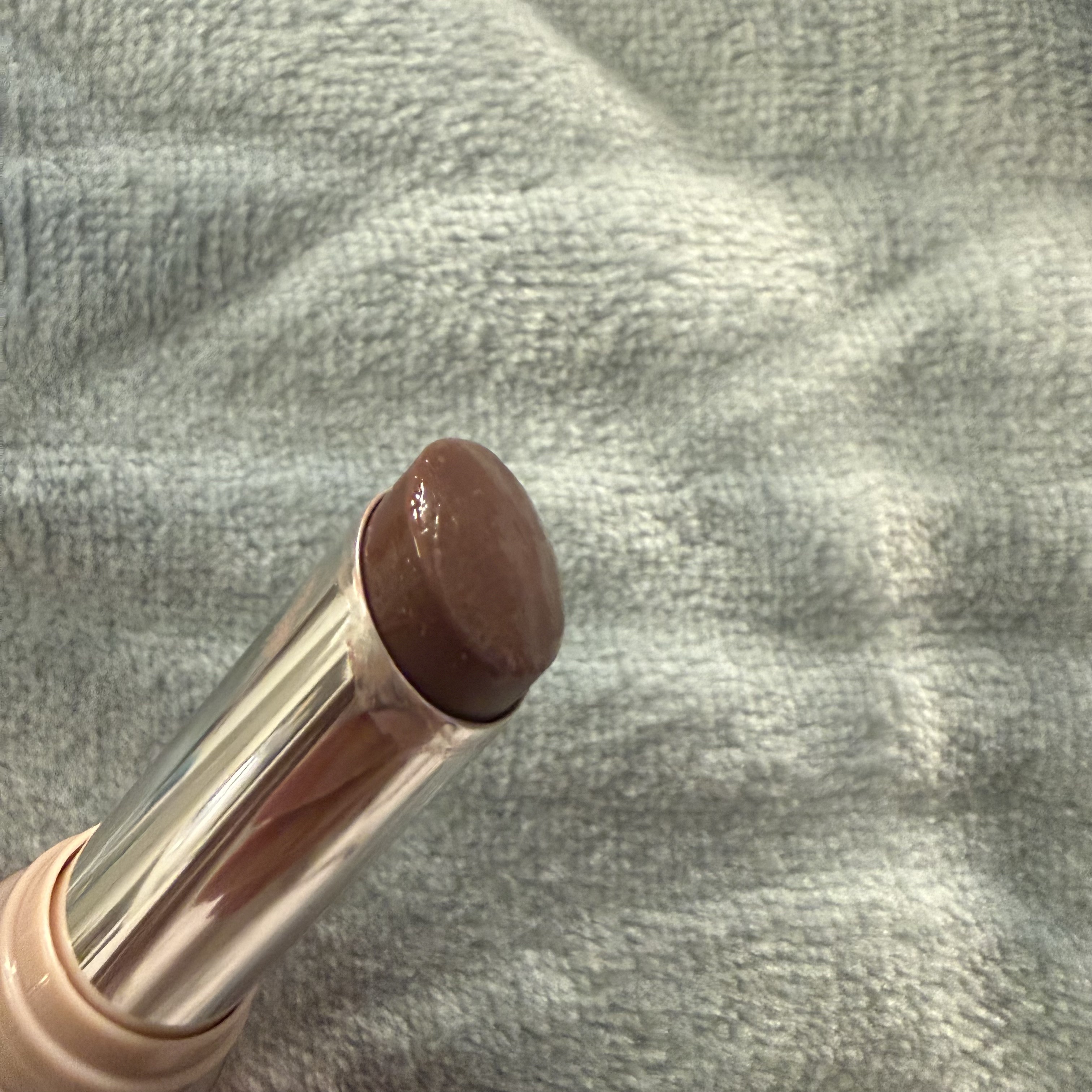 レブロン スーパー ラストラス デューイ シャイン リップスティック/REVLON/口紅を使ったクチコミ（3枚目）