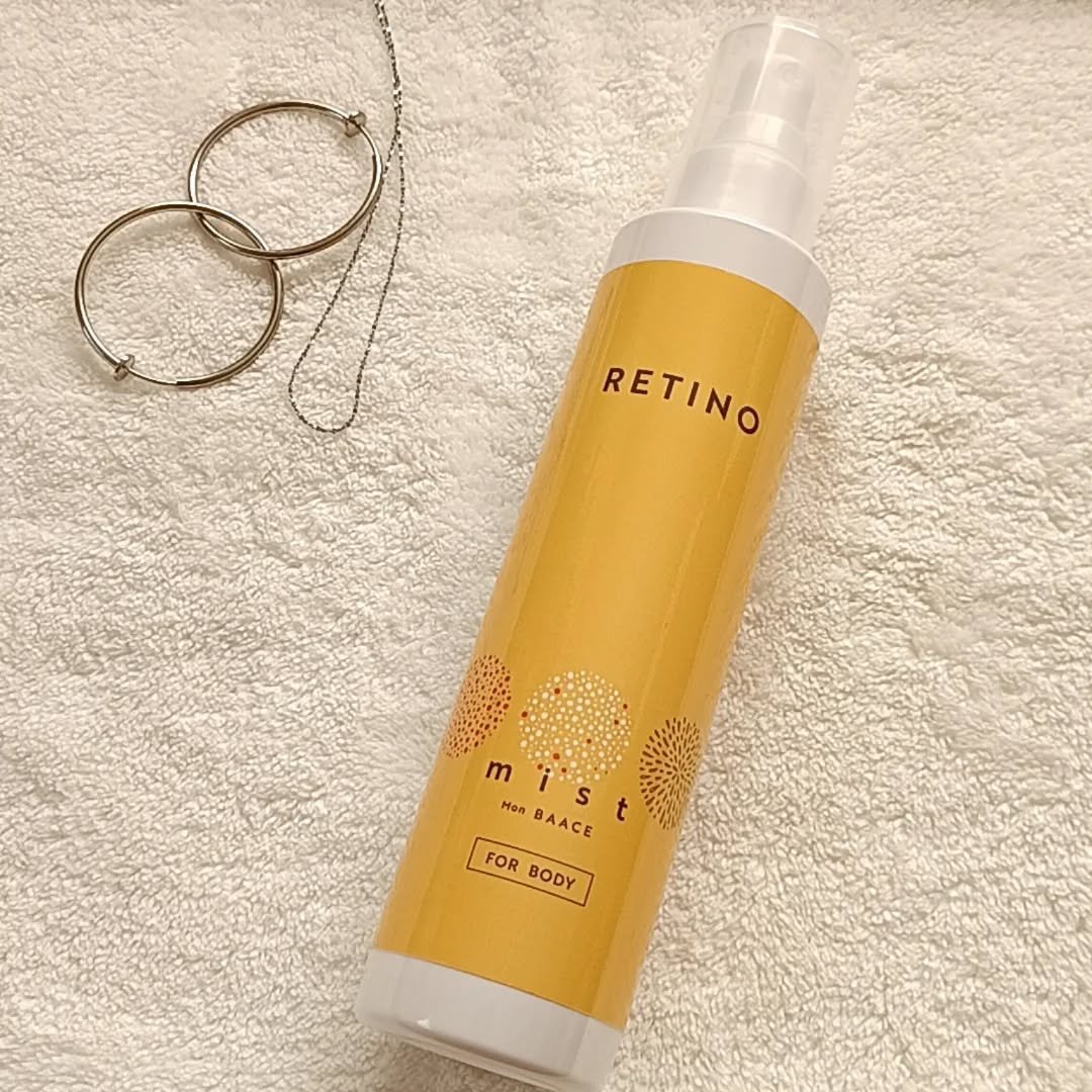 お風呂上がりの肌に、ひと吹きのレチノール。⁡⁡
⁡⁡
⁡手軽にボディケア出来ちゃうアイテム、レチノミスト✨⁡⁡
⁡話題の成分（PDRN、グルタチオン、ガラクトミセス）を贅沢配合！⁡
⁡手が届きにくい背中ケアにも便利なミスト！⁡
⁡そう、逆さ