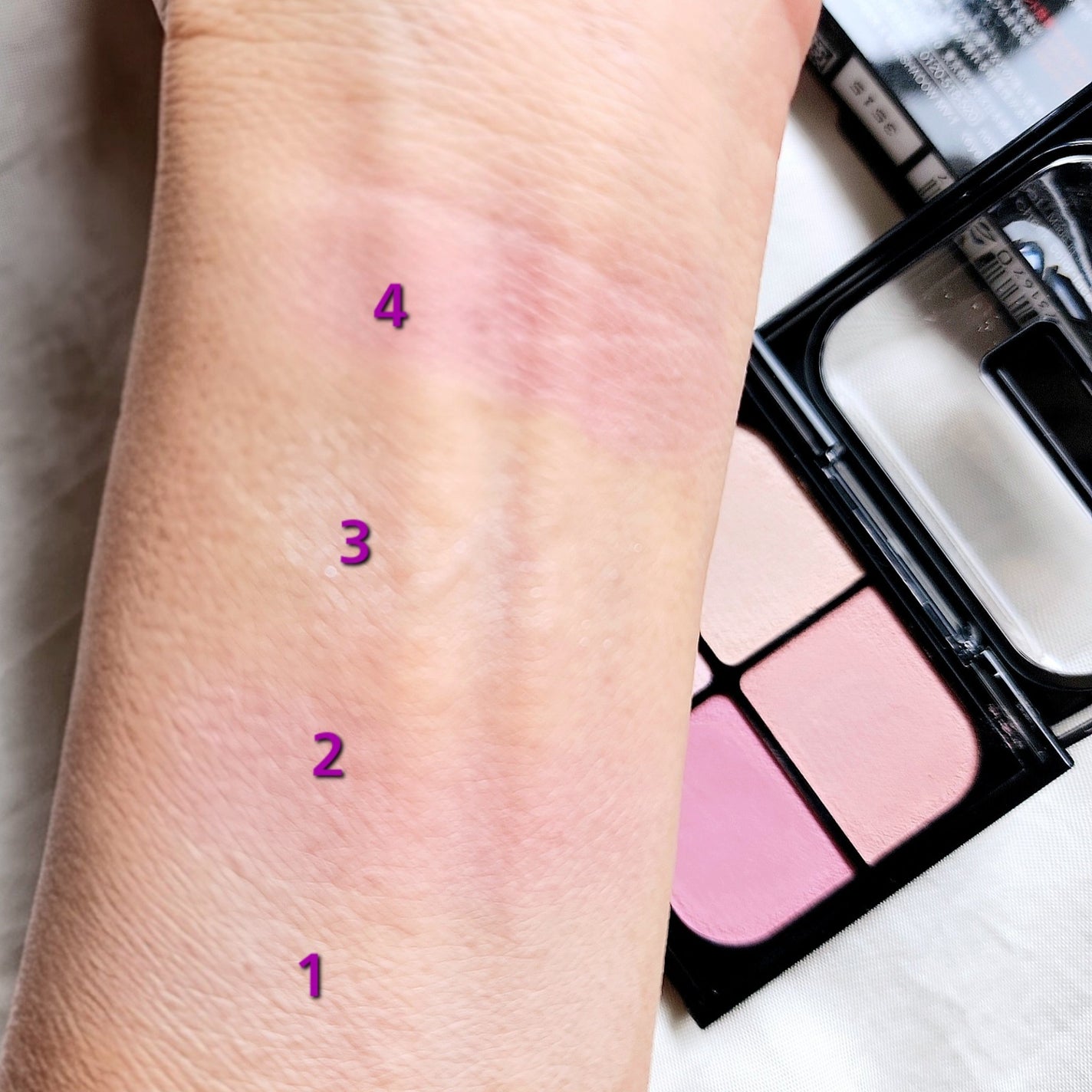 バウンシーチークシャドウ/KATE/マルチパレットを使ったクチコミ(2枚目)