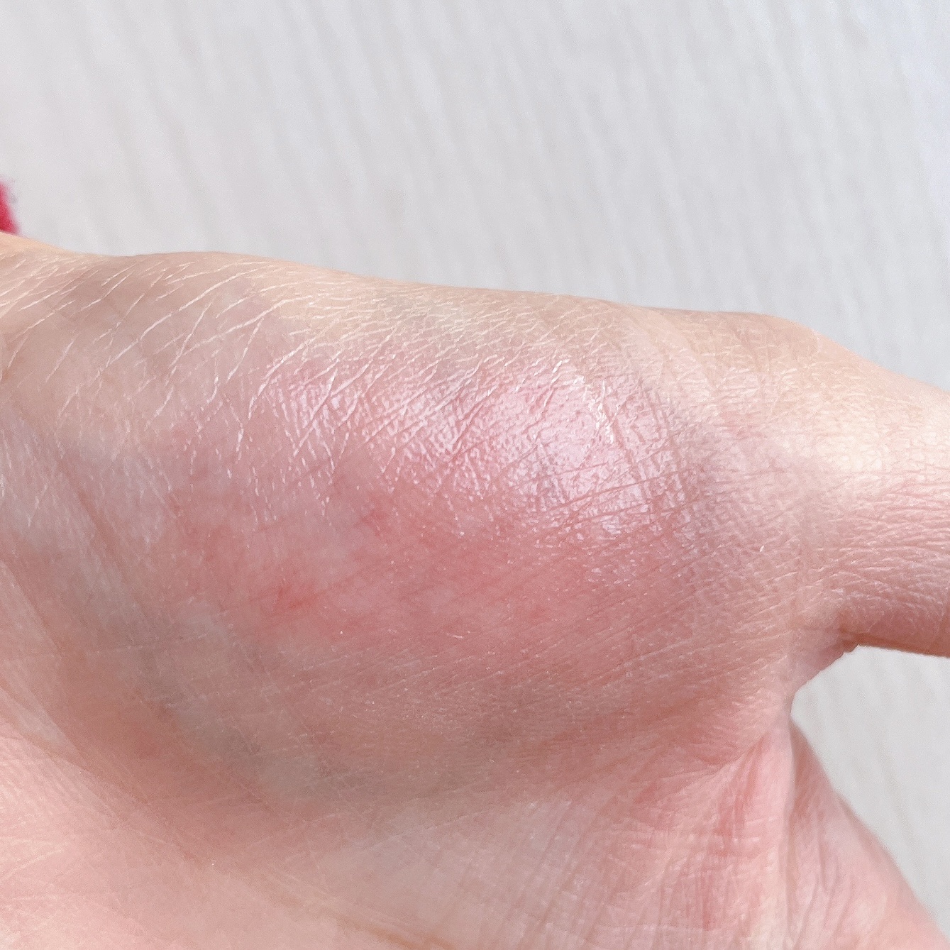 リアルフィニッシュ ブライトニング リップ エッセンス UV/COVERMARK/口紅を使ったクチコミ（3枚目）