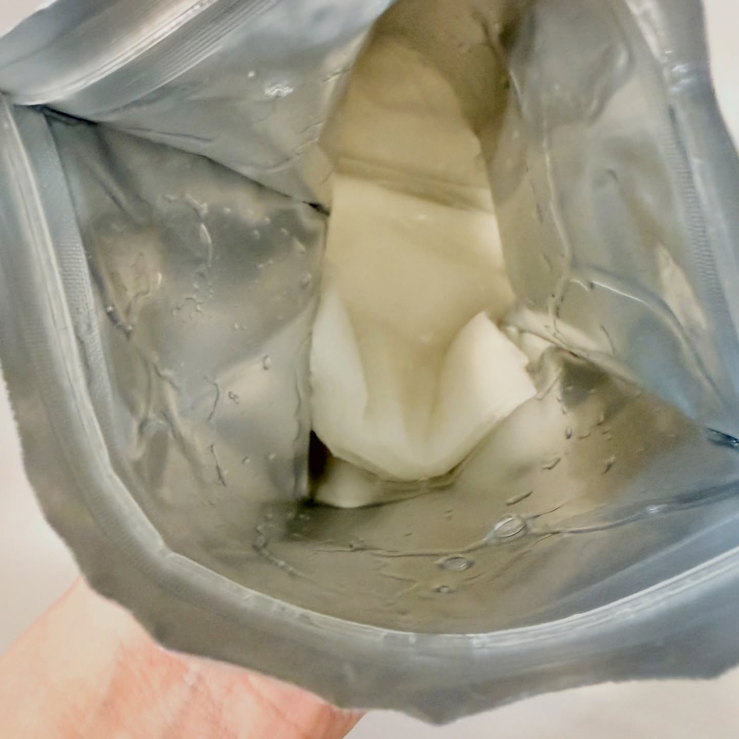 CICIBELLA エッセンスマスク RETINOL ＆ GLUTATHIONE/CICIBELLA/シートマスク・パックを使ったクチコミ（2枚目）