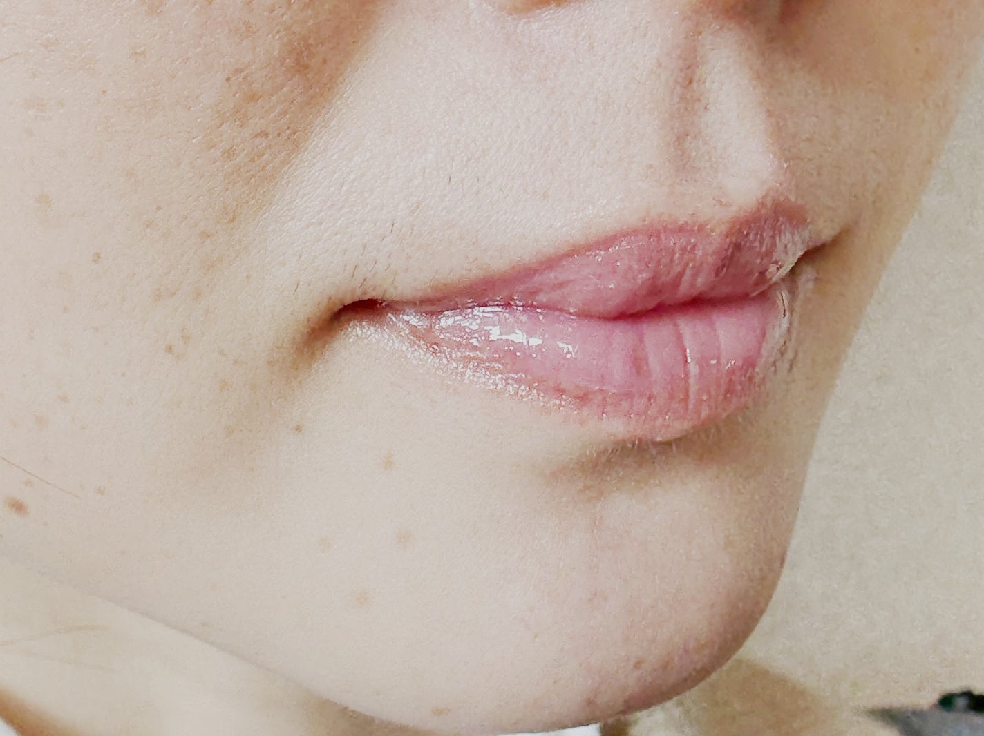 mok on LIPS 「AMUSEジェルフィットグロスハニーモモグロス・サクラグロス唇..」(6枚目)