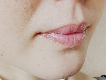 mok on LIPS 「AMUSEジェルフィットグロスハニーモモグロス・サクラグロス唇..」(6枚目)