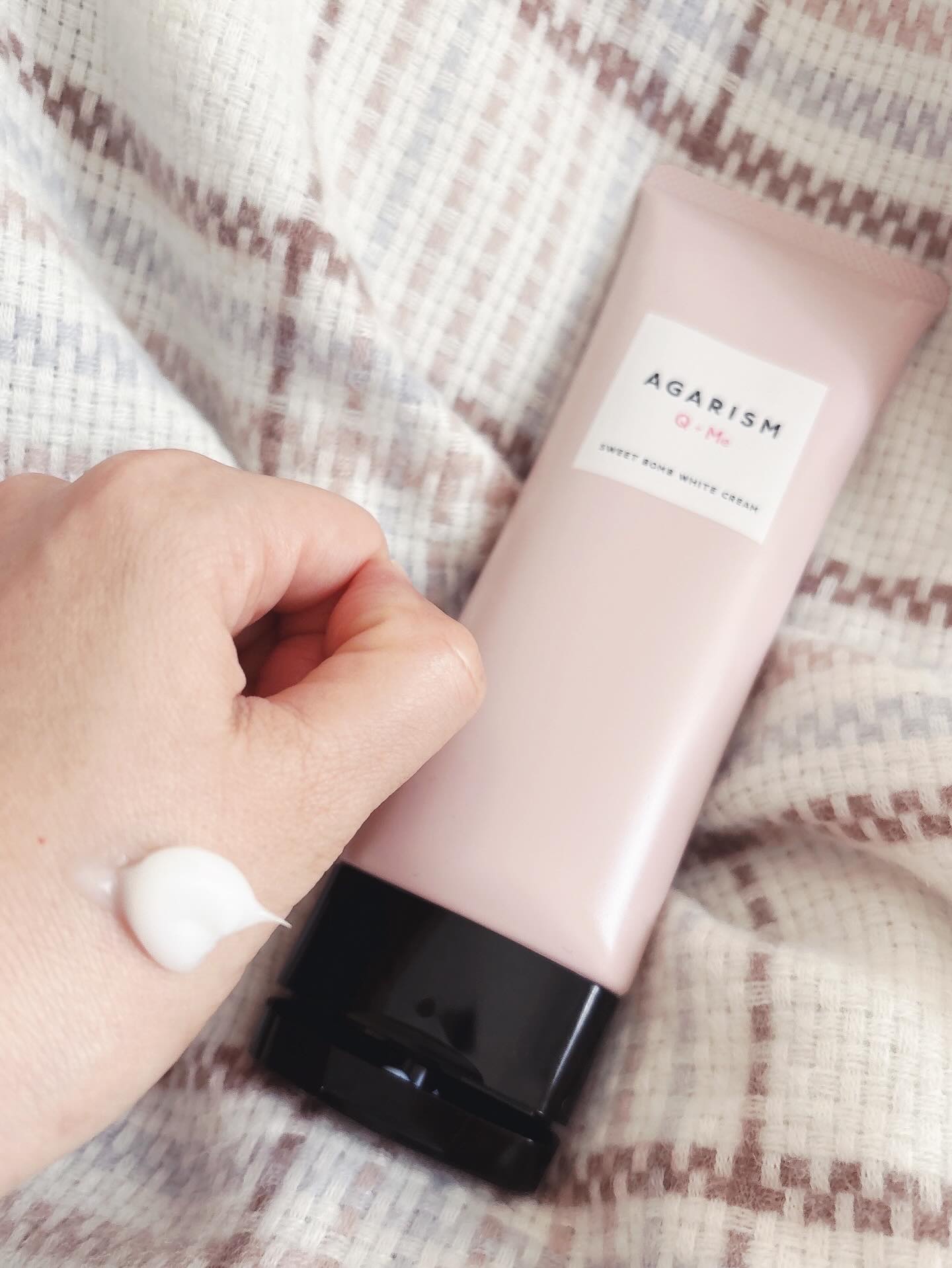 キューミースウィートボムホワイトクリーム/AGARISM/ボディクリームを使ったクチコミ（2枚目）