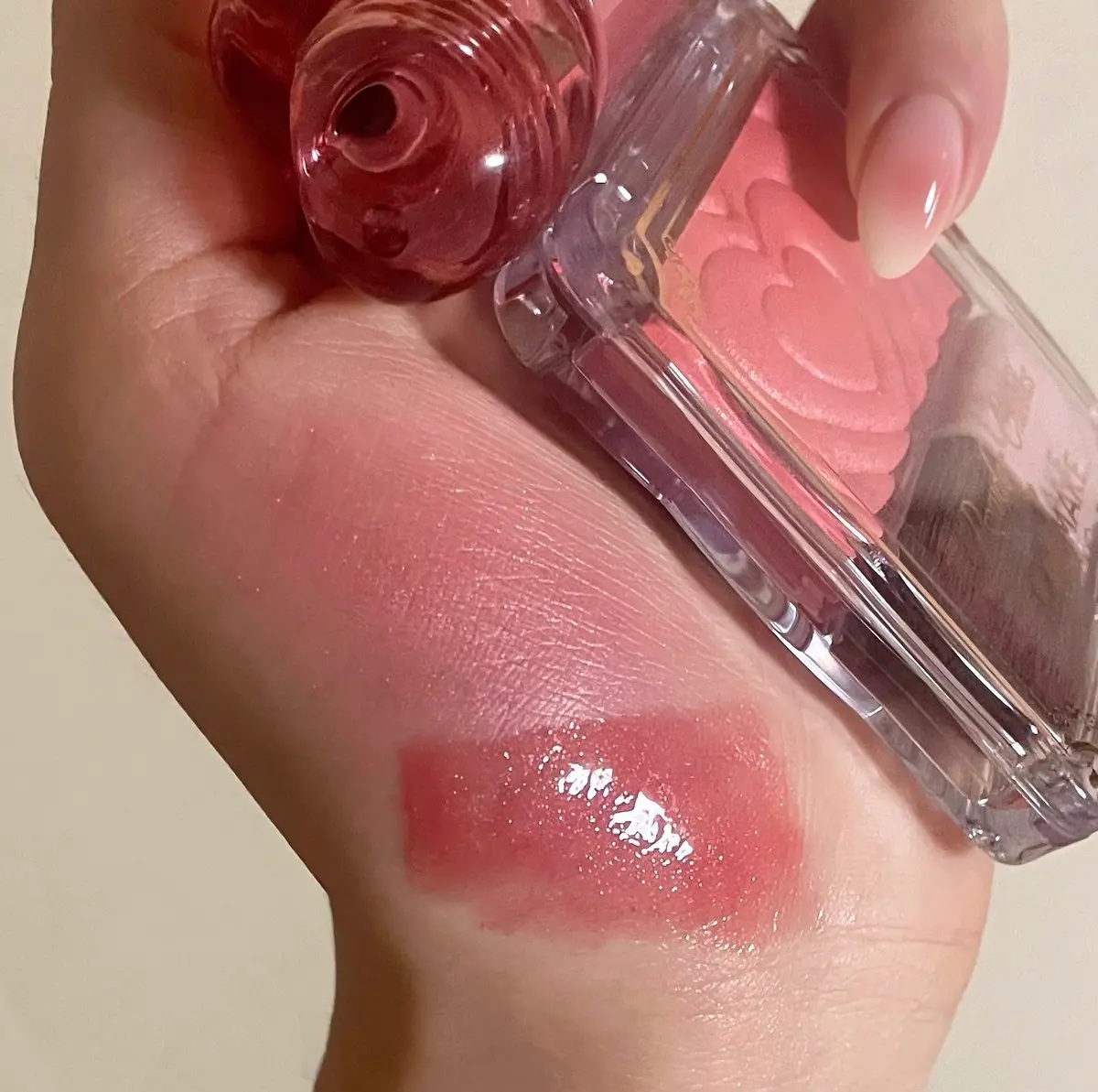 AIラブポーショングロス/minum/リップグロスを使ったクチコミ（2枚目）