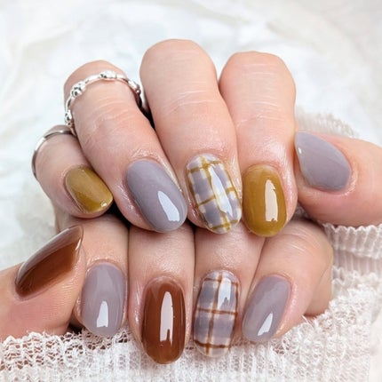 ミルクティ on LIPS 「✴✴ちゅるちゅるこなつポリッシュネイル❤️✴どのカラーも透け感..」(2枚目)