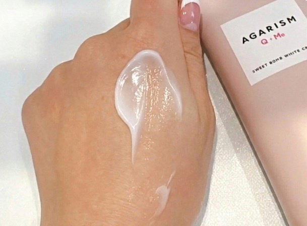 キューミースウィートボムホワイトクリーム/AGARISM/ボディクリームを使ったクチコミ（2枚目）