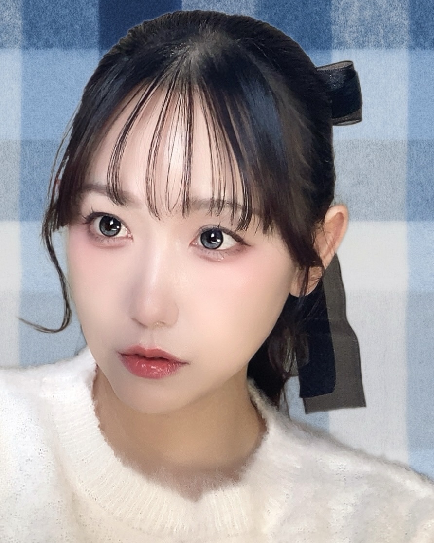 蜜のレンズ I-SHA Rebornのクチコミ「蜜のレンズの新しいカラコン届いたからメイク💎‎
SHEINのつけま安いのにグルー付きやし優秀す.....」（1枚目）