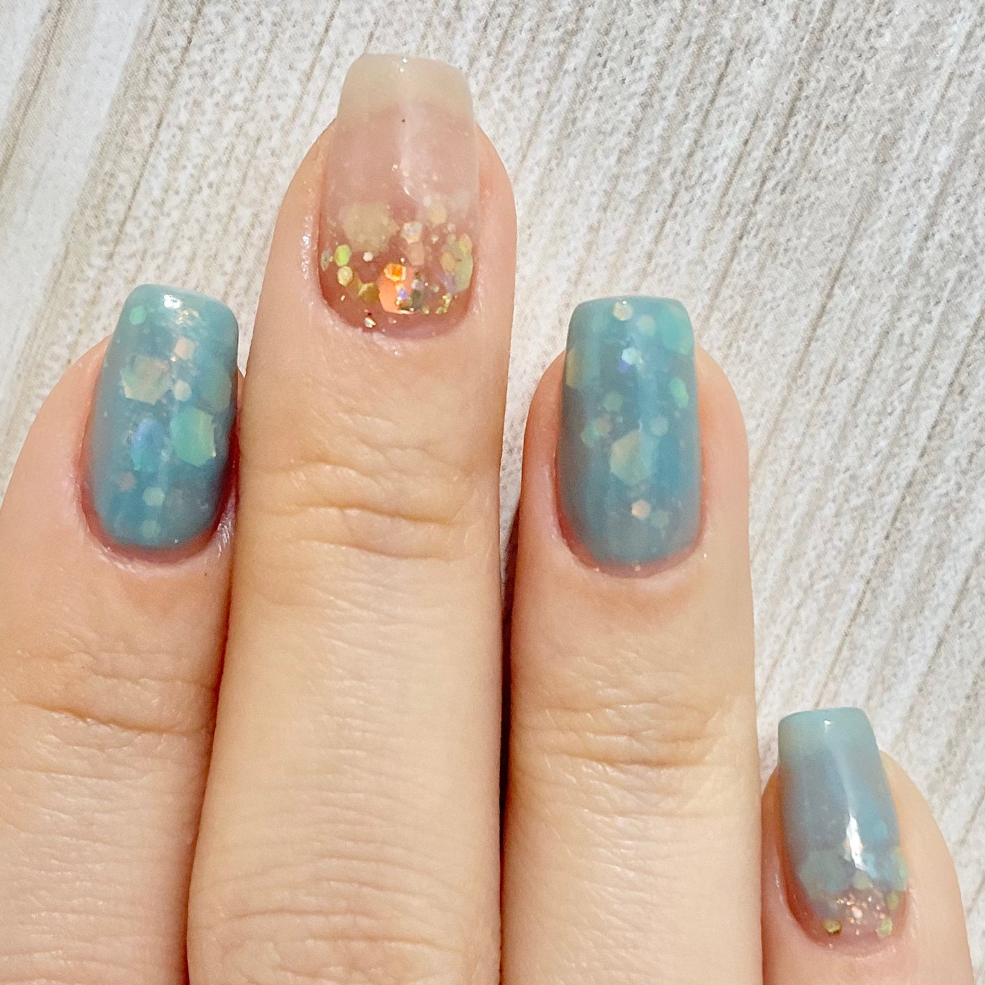 カラフルネイルズ/キャンメイク/マニキュアを使ったクチコミ(5枚目)