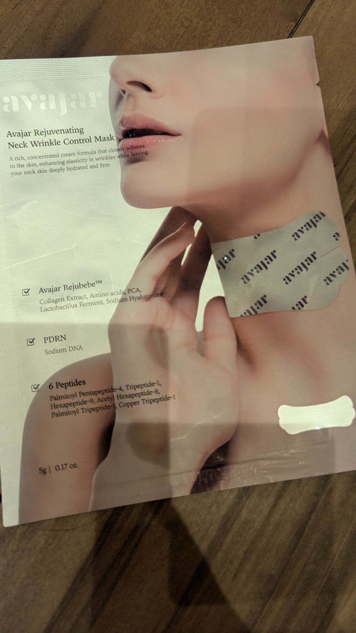 リジュビネイティングネックリンクルコントロールマスク/avajar/ネック・デコルテケアを使ったクチコミ(1枚目)